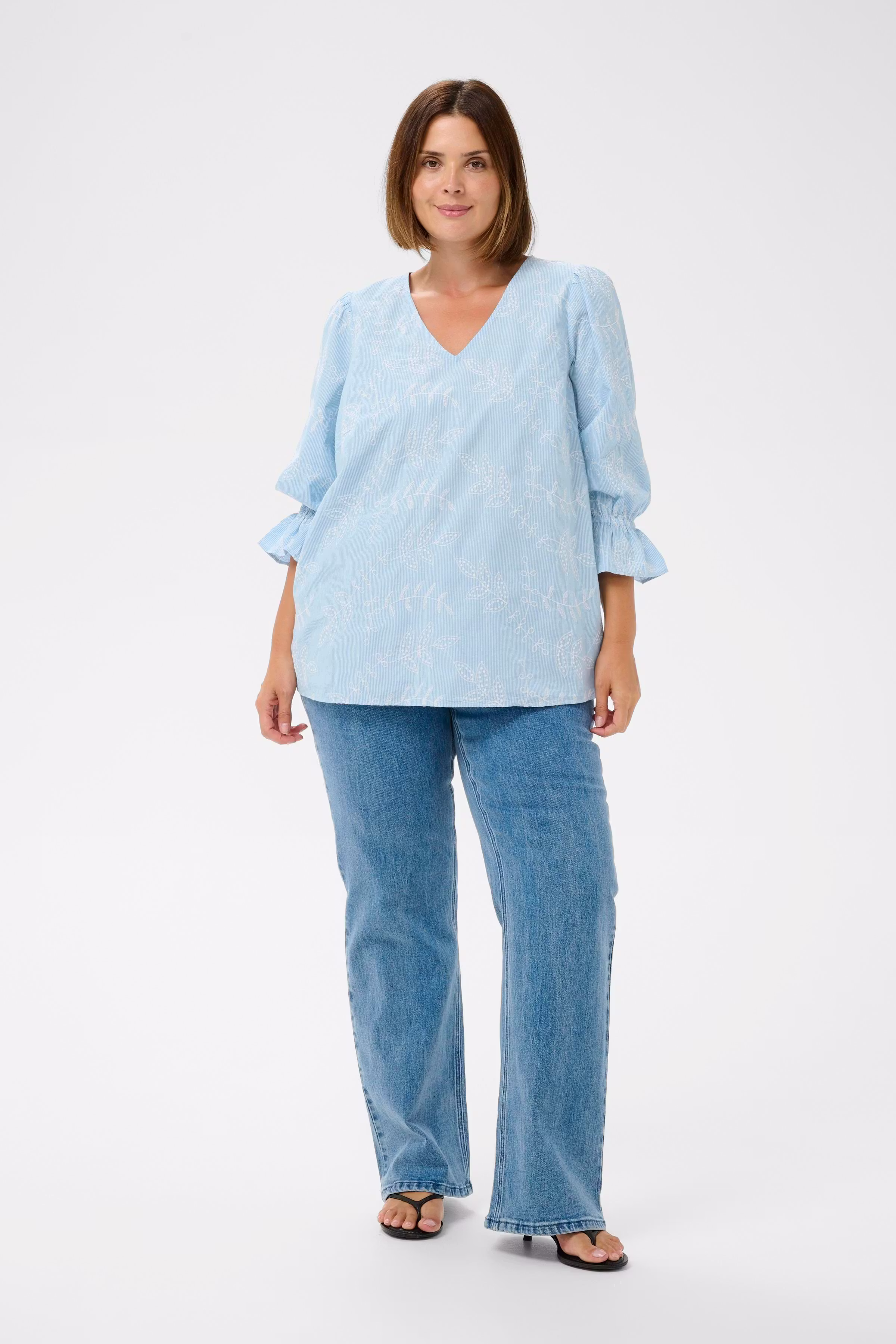 KCcarlee Blus LOOKBOOK FRONT 10584031-109007