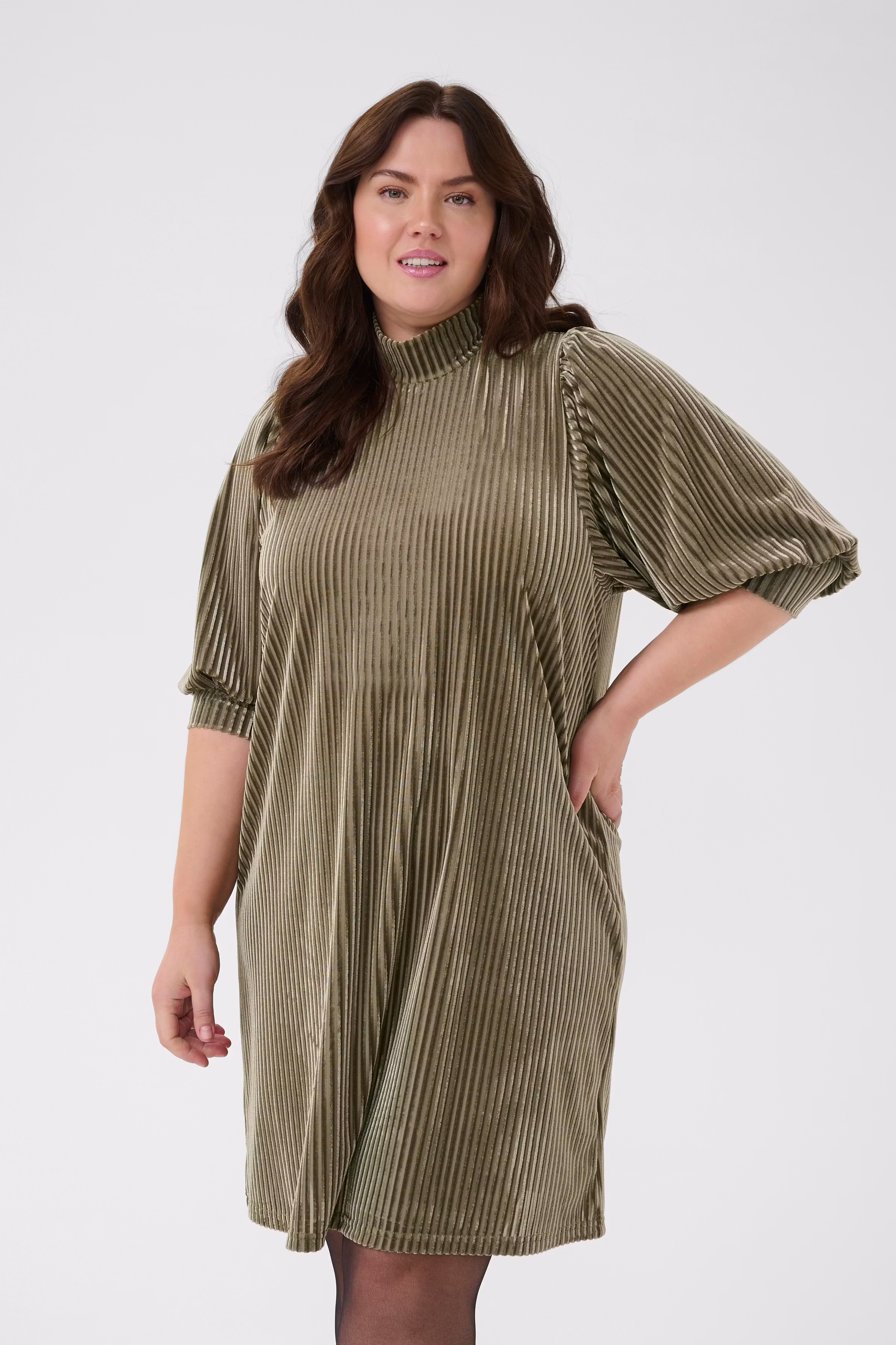 KCcacanna Velourskleid LOOKBOOK FRONT 10581209-190808