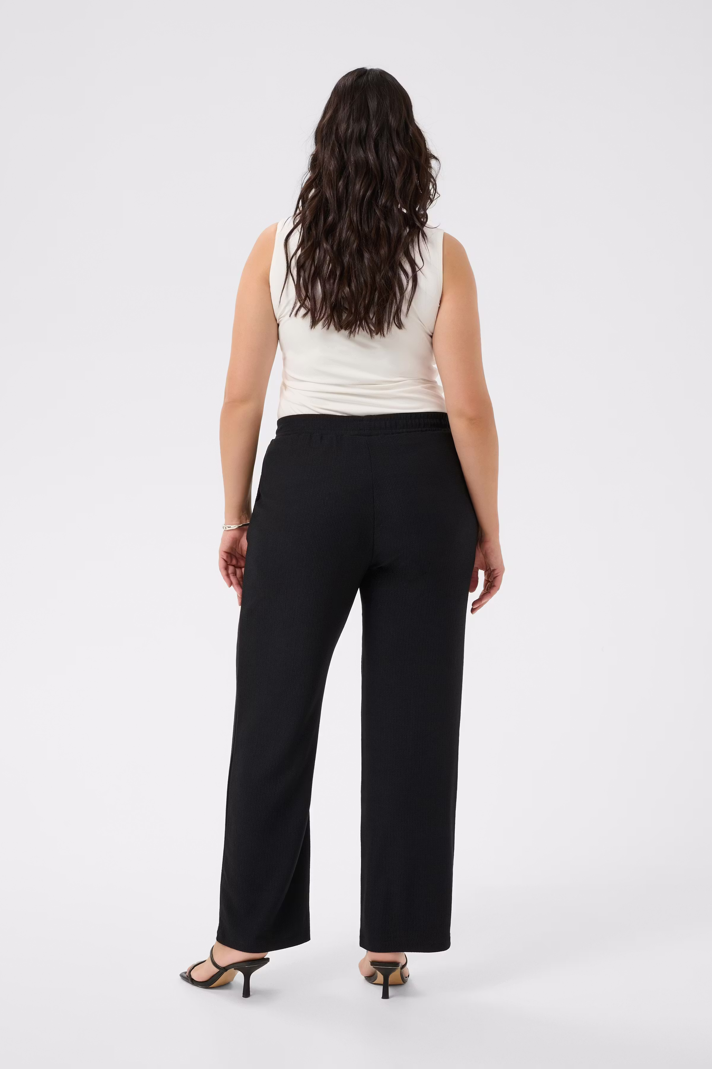 KCkristin Pantalon LOOKBOOK BACK 10584616-100121