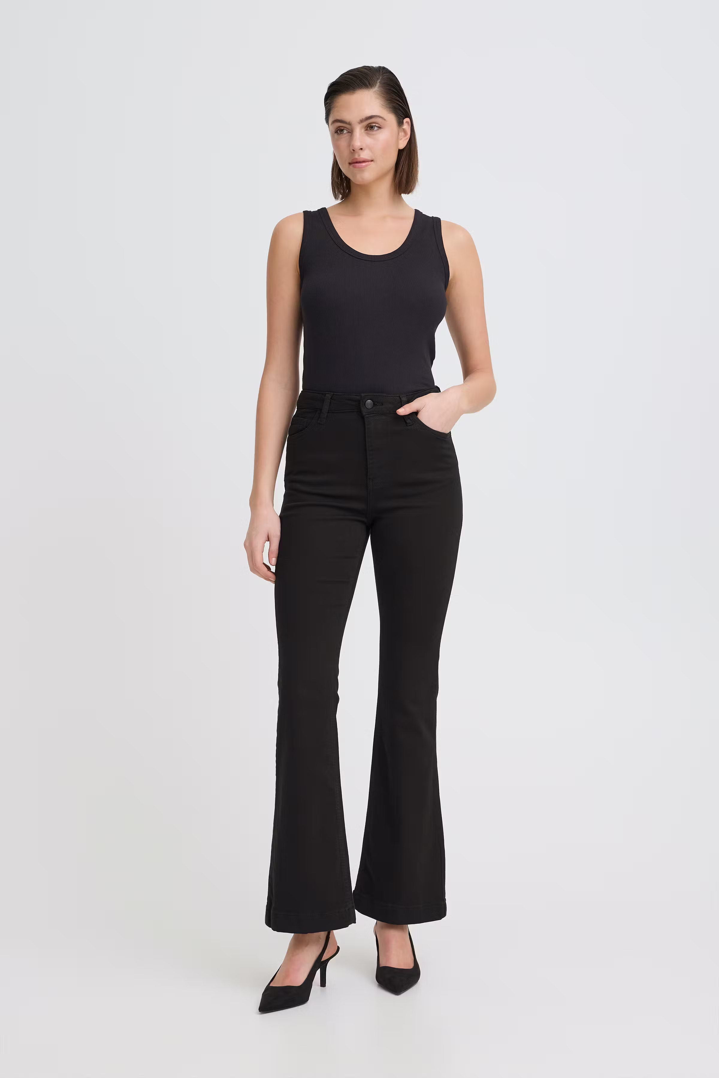 PZBECCA UHW Bootcut Leg LOOKBOOK FRONT 50208722-200004