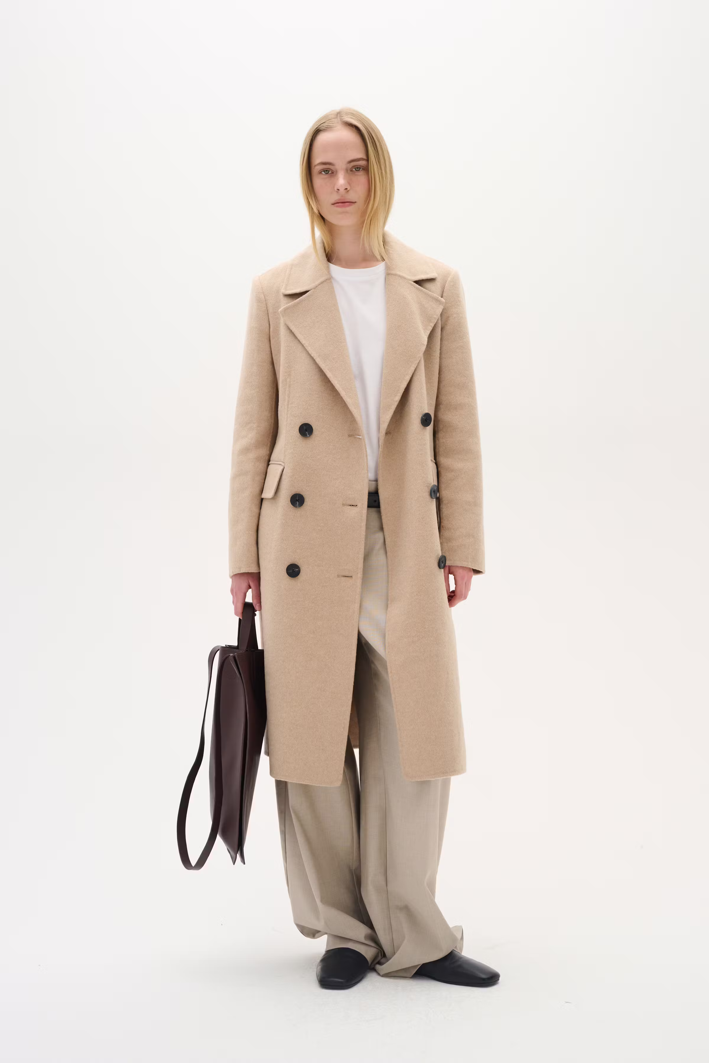 UlaniIW Coat LOOKBOOK FRONT 30110047-151020