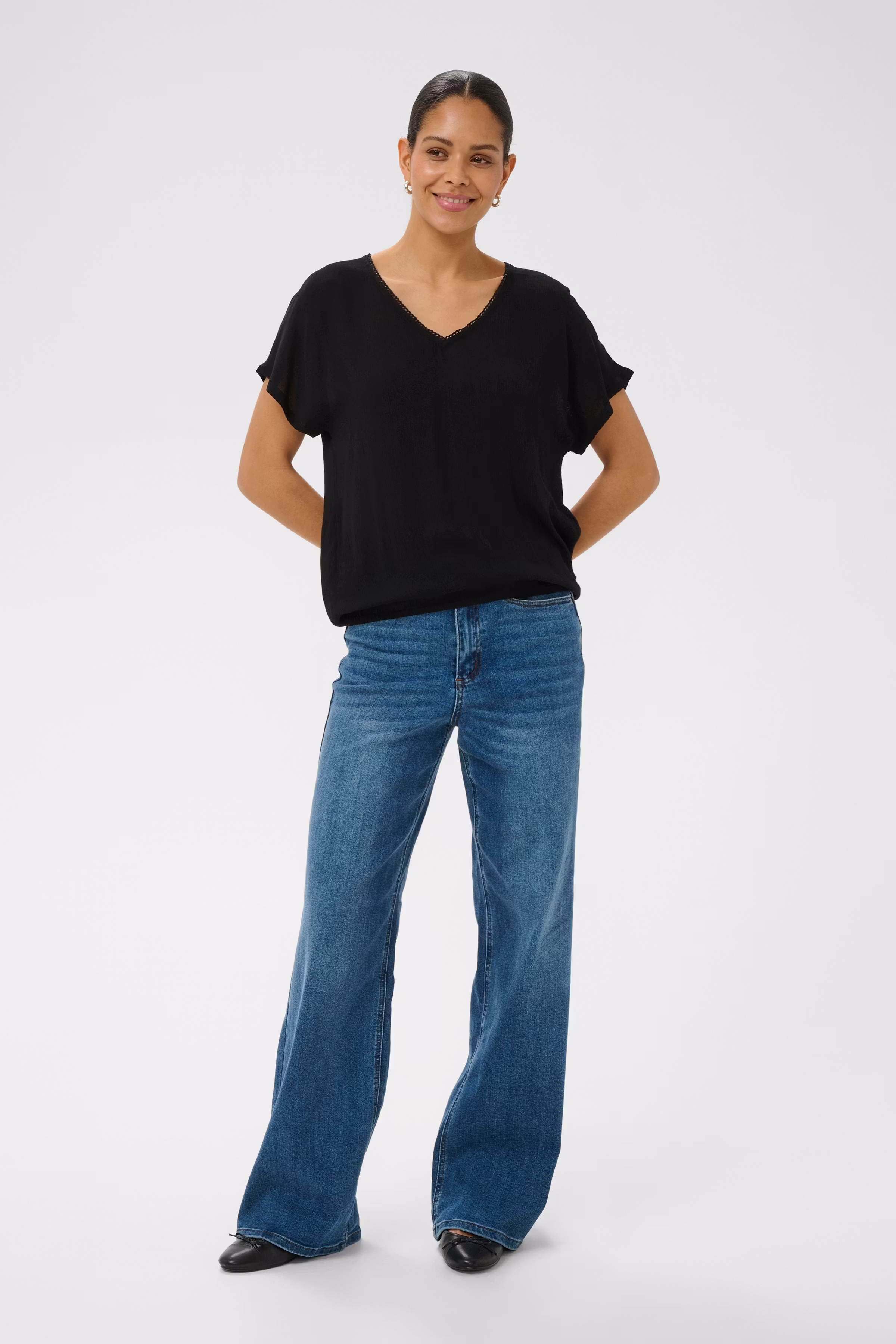 KAamber Bluse LOOKBOOK FRONT 10512514-100121