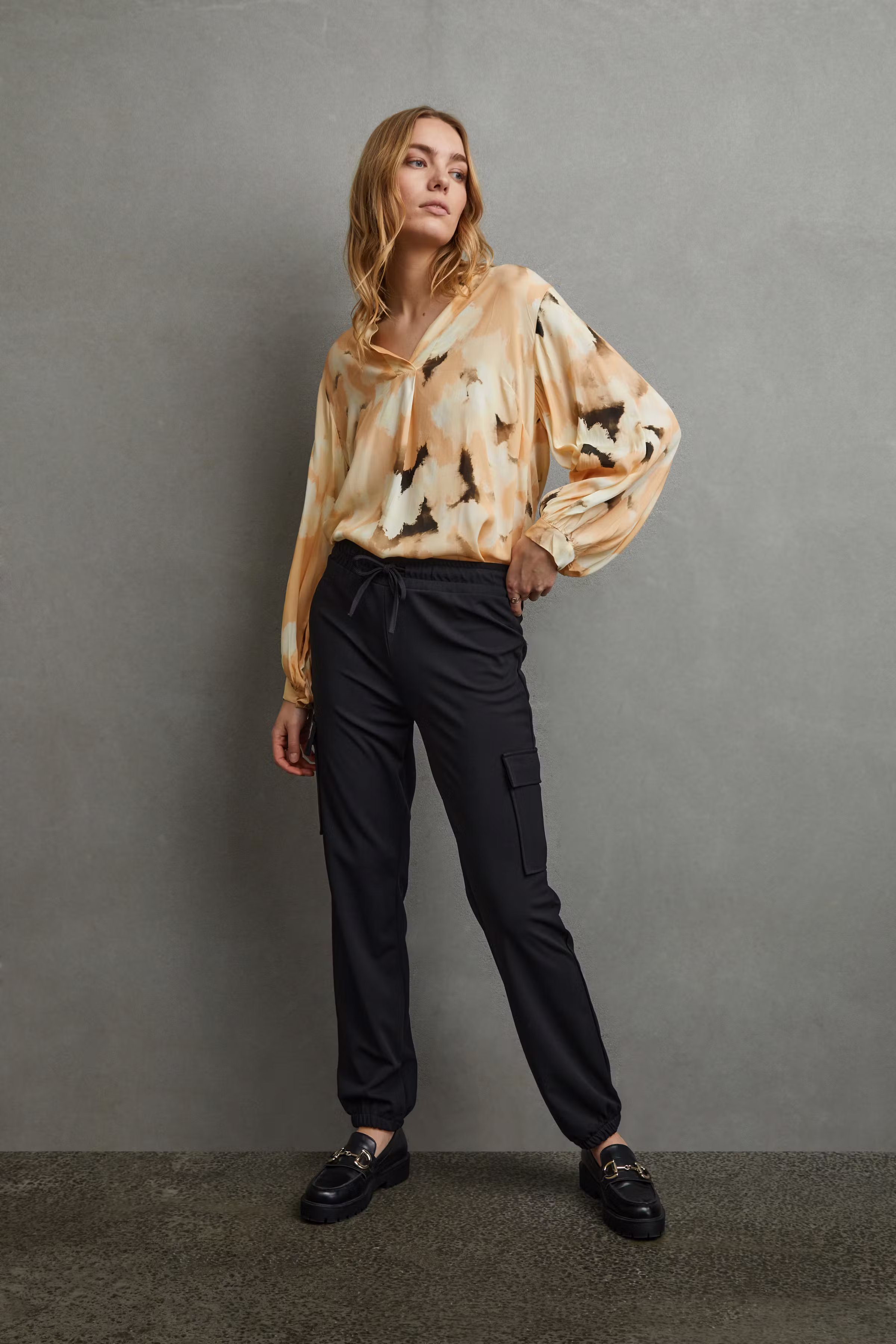 SBSCUB Hose LOOKBOOK FRONT 22100044-10001