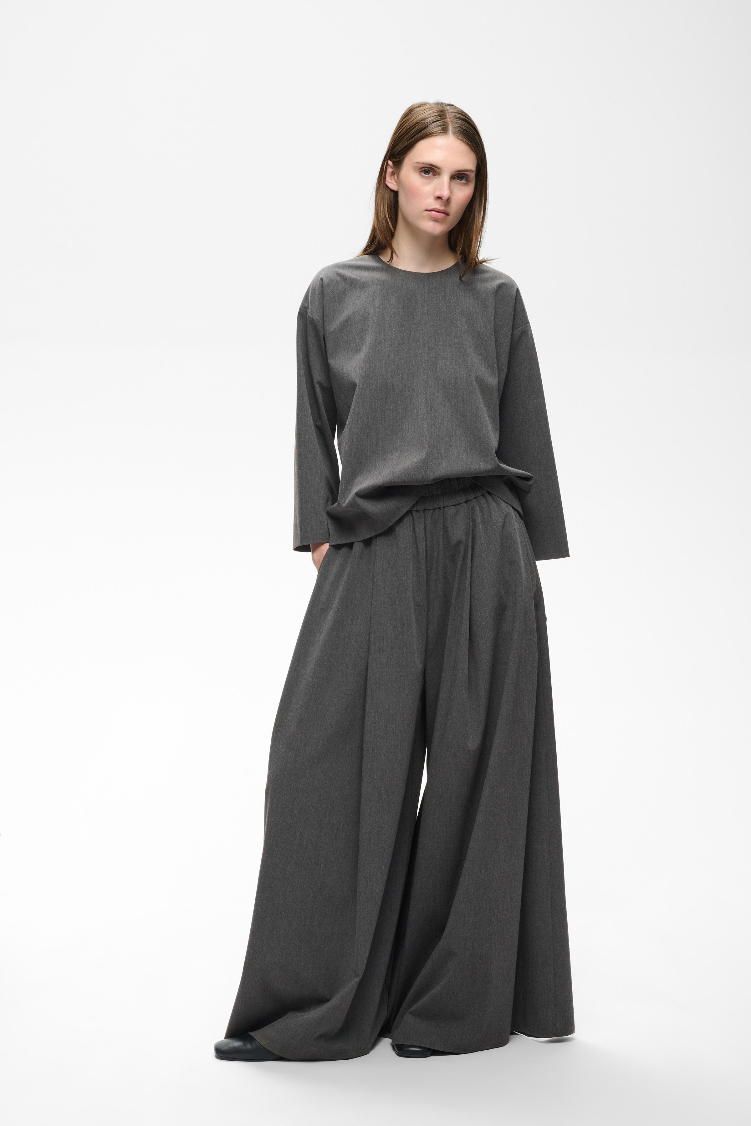 CLEOHIW Hose LOOKBOOK FRONT 30112880-300596