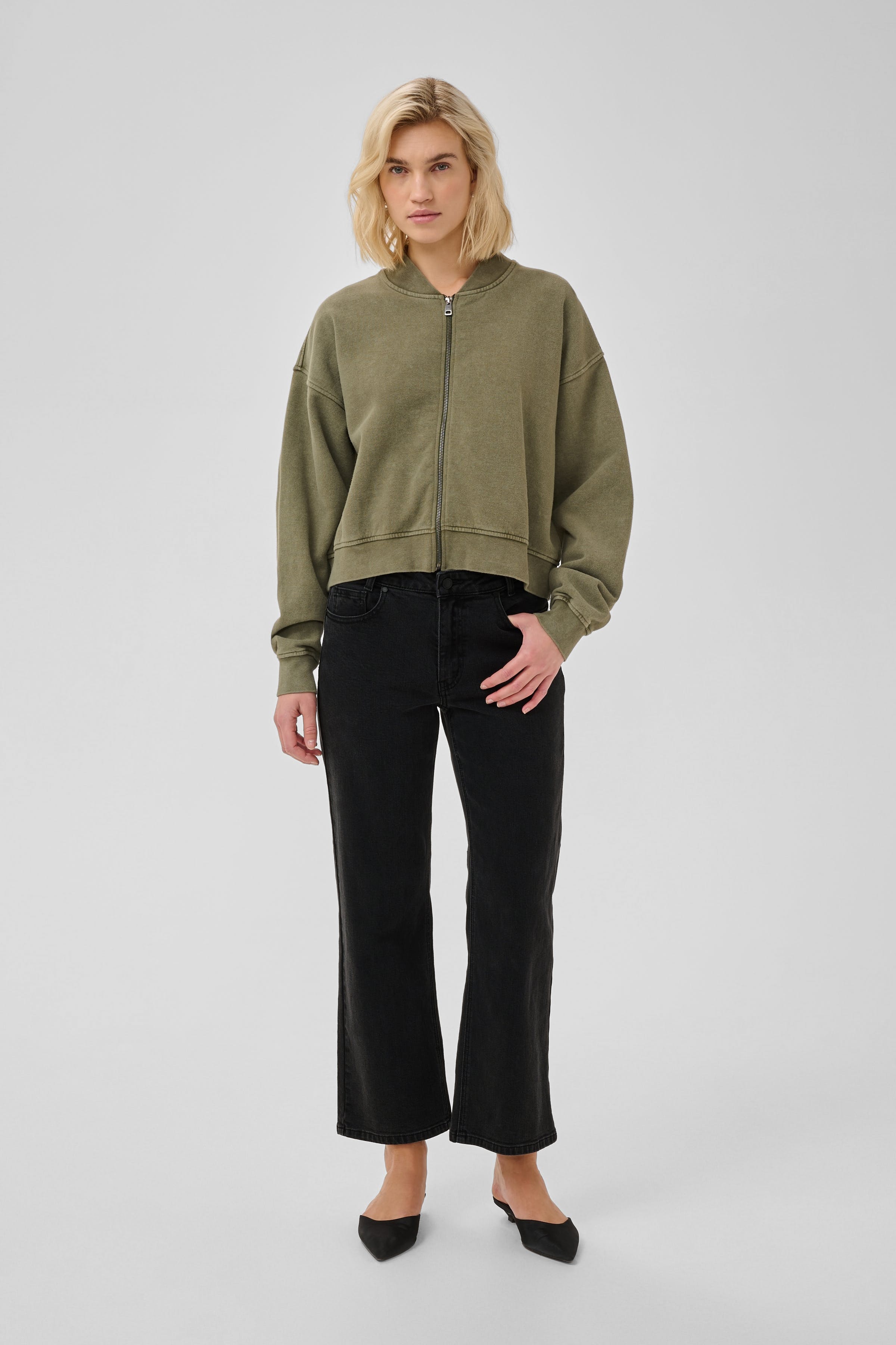 MWValla Jeans LOOKBOOK FRONT 10705624-100086