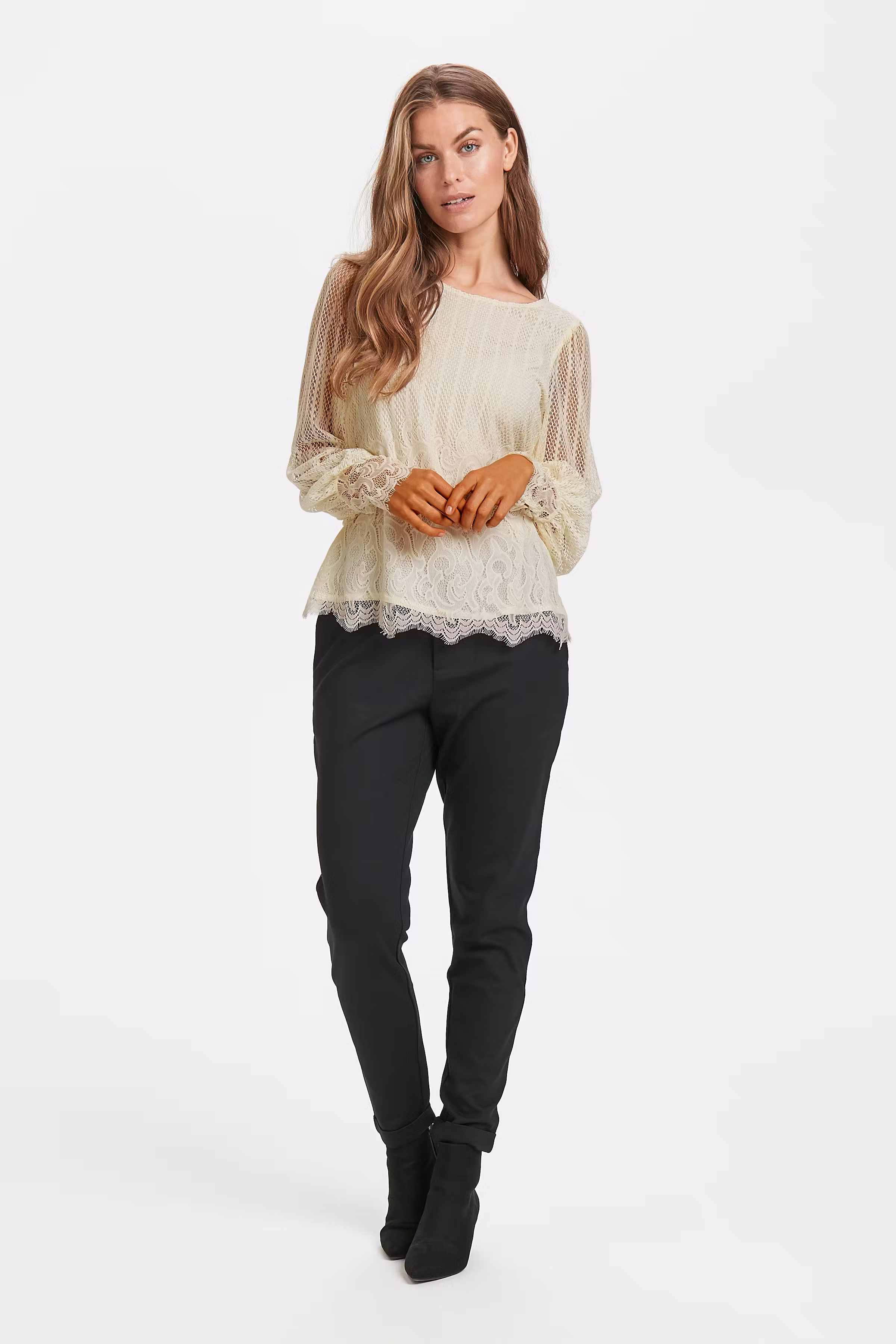 Långärmad blus LOOKBOOK FRONT 30303603-33013