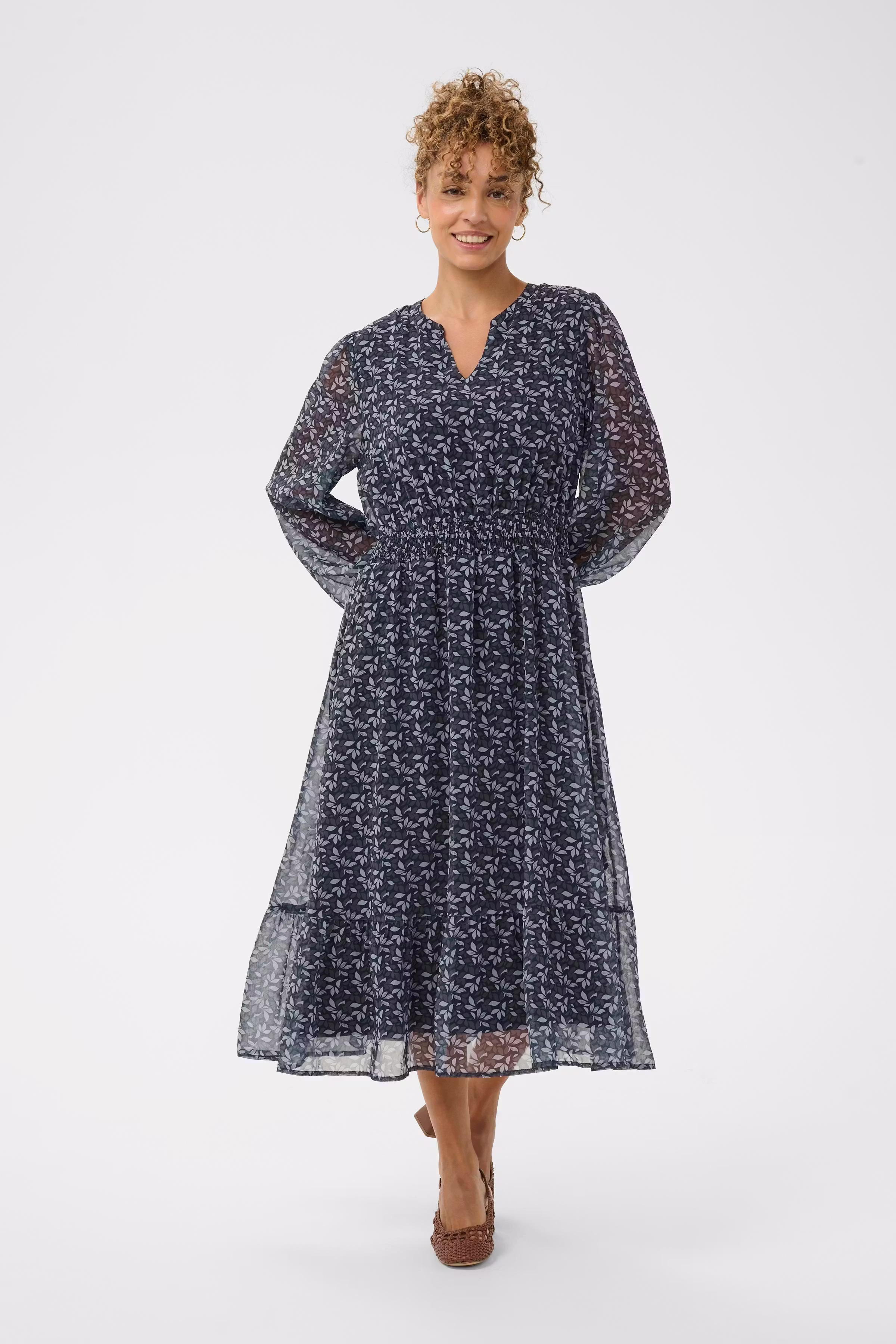 CRYuna Kleid LOOKBOOK FRONT 10615248-109585