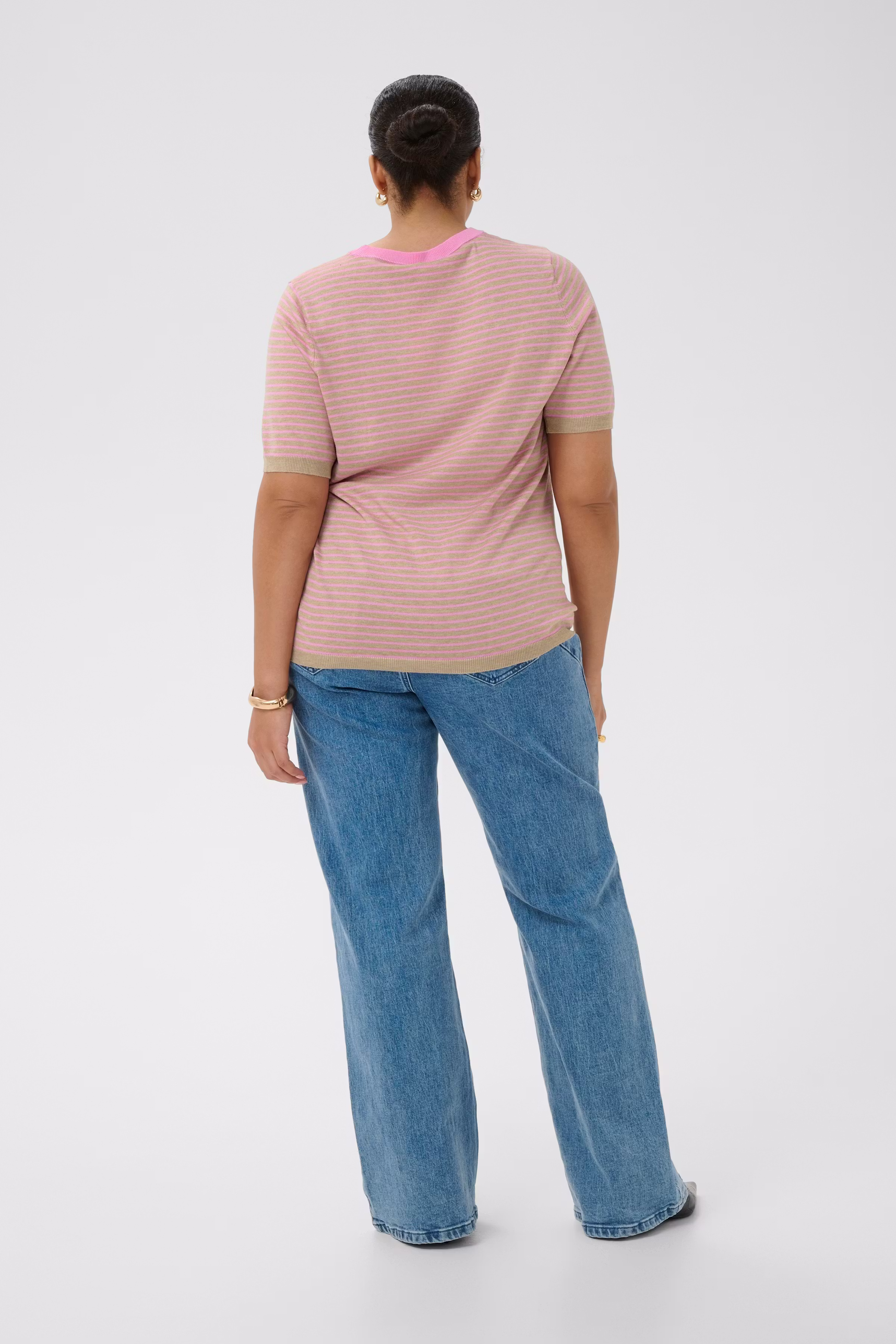 KClizzy Pullover LOOKBOOK BACK 10584211-109161