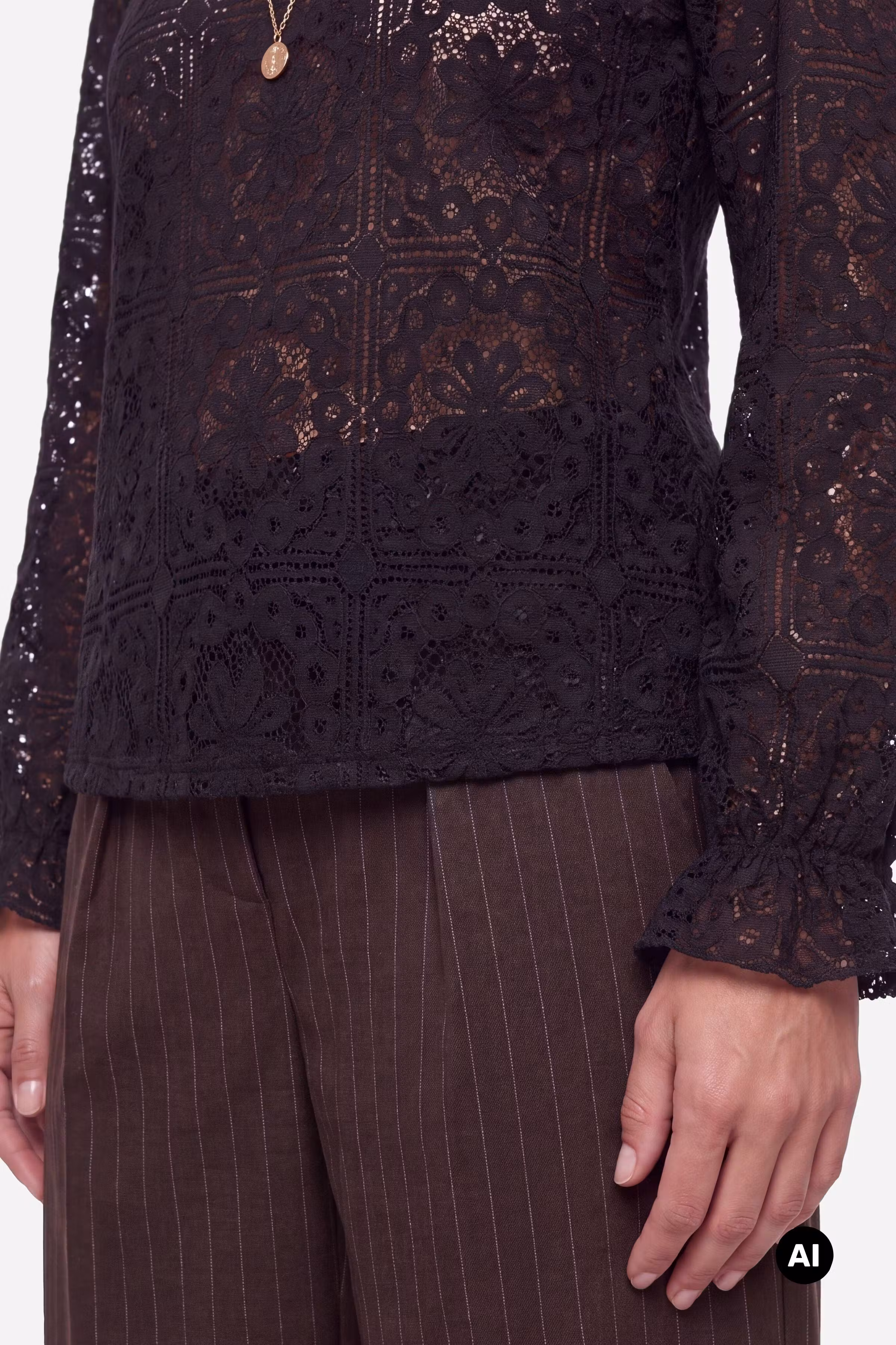 CRTiley Blouse LOOKBOOK FRONT 10607994-100120
