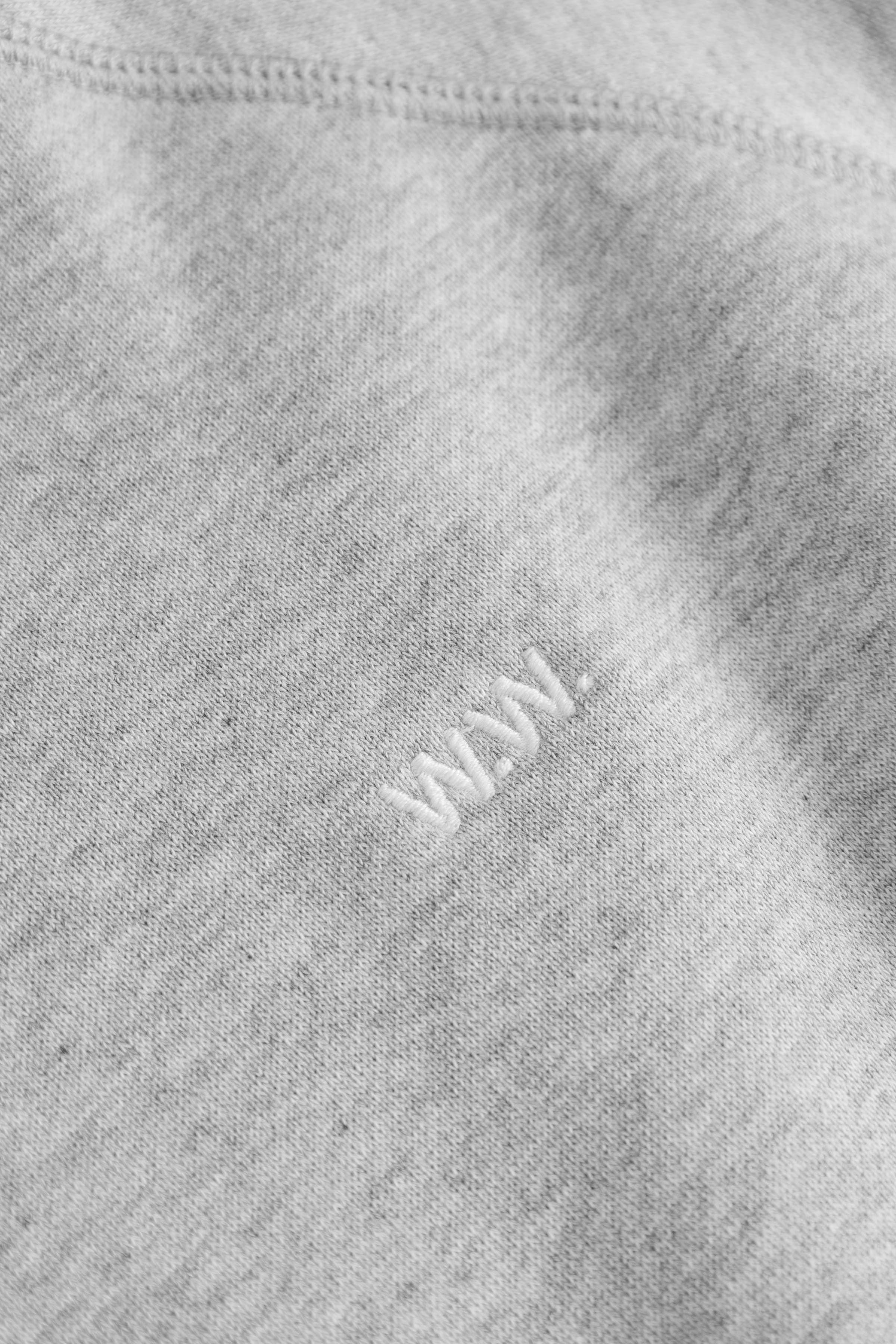 WWEssential Fred Sweatshirt PACK DETAIL 30250243-W1003