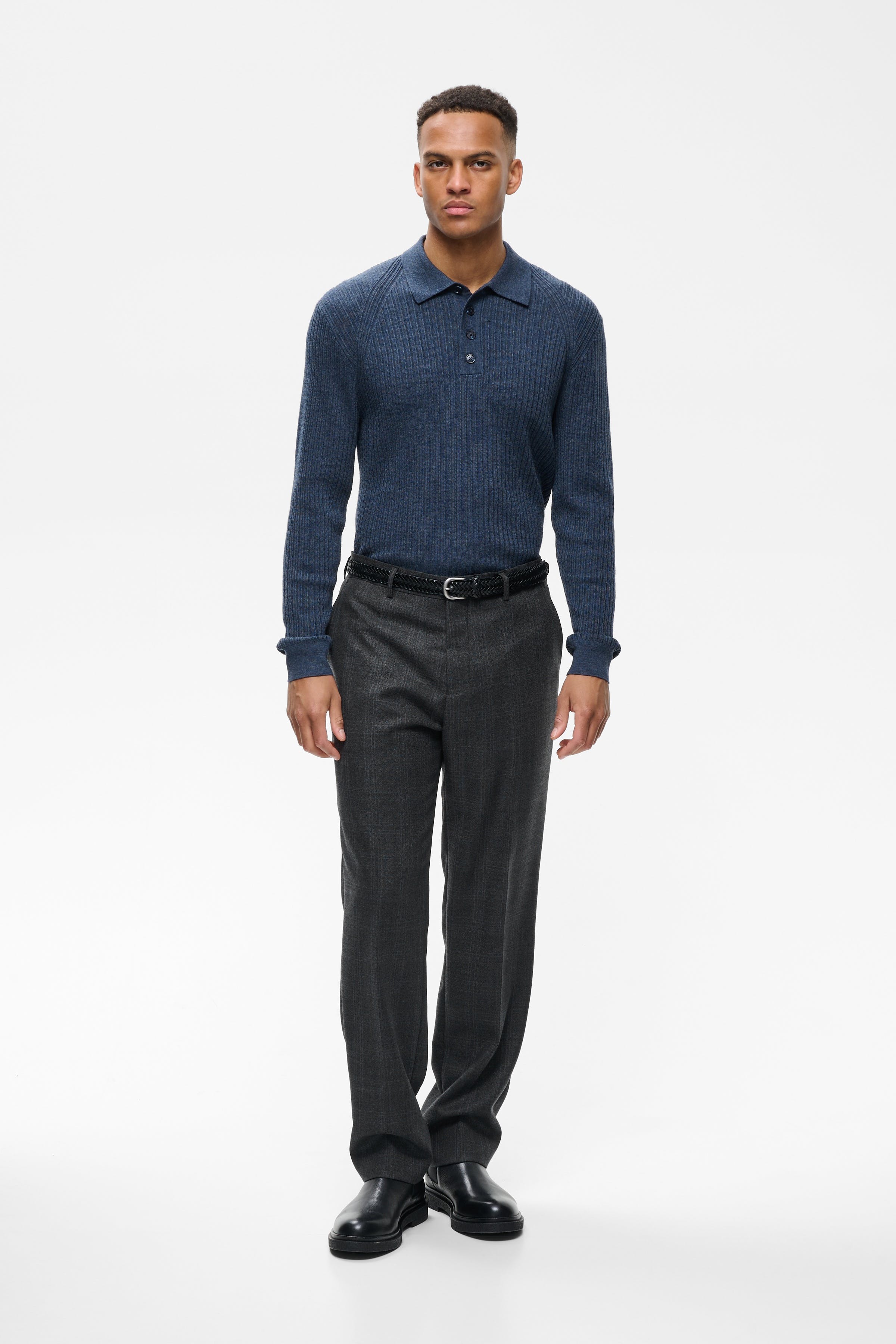 MAwesley Bukser LOOKBOOK FRONT 30209297-300270