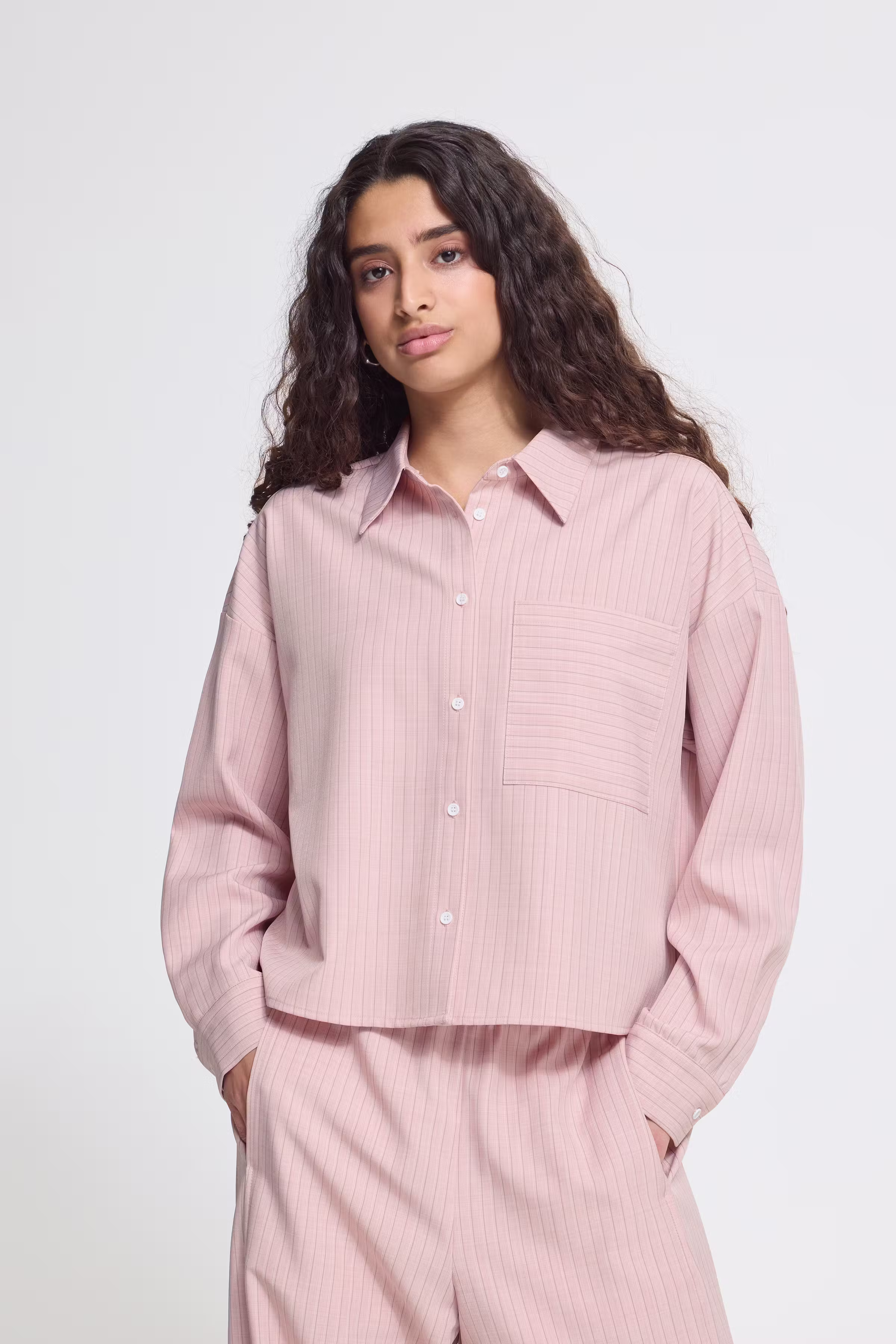 IXTRINE shirt LOOKBOOK FRONT 20123489-141508