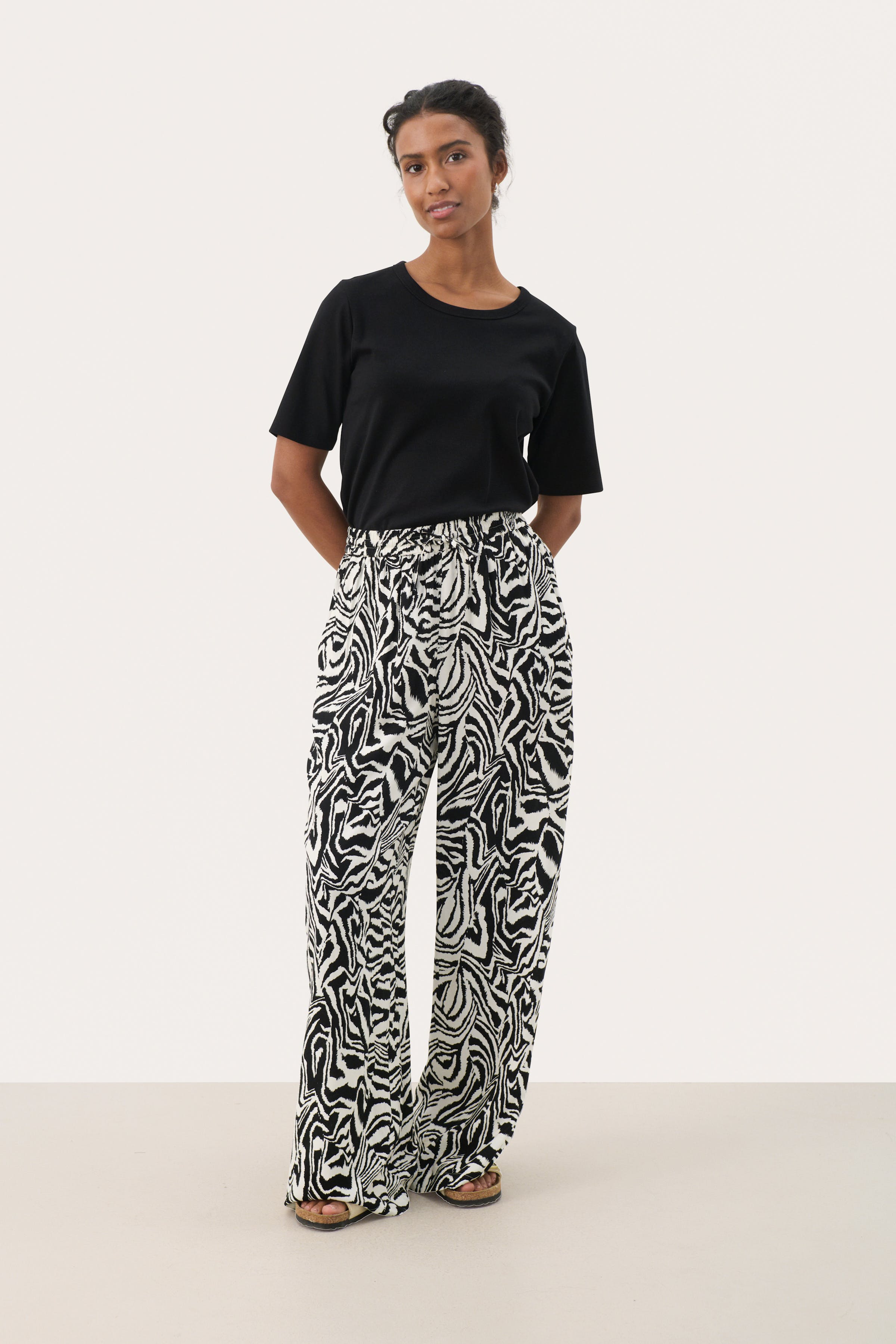 TinePW Broek LOOKBOOK FRONT 30309877-304011