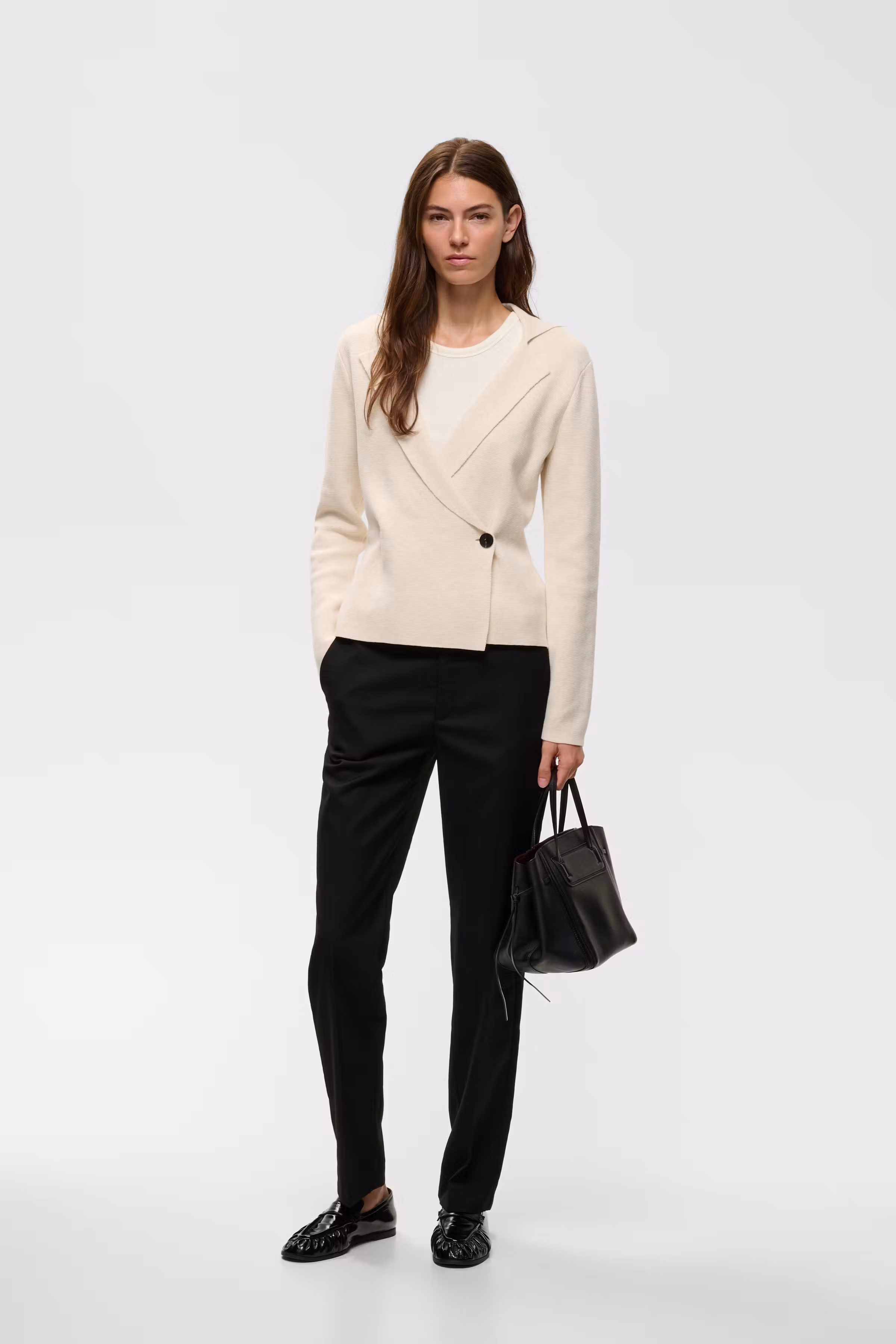 TILDAIW Cardigan LOOKBOOK FRONT 30112914-1109071