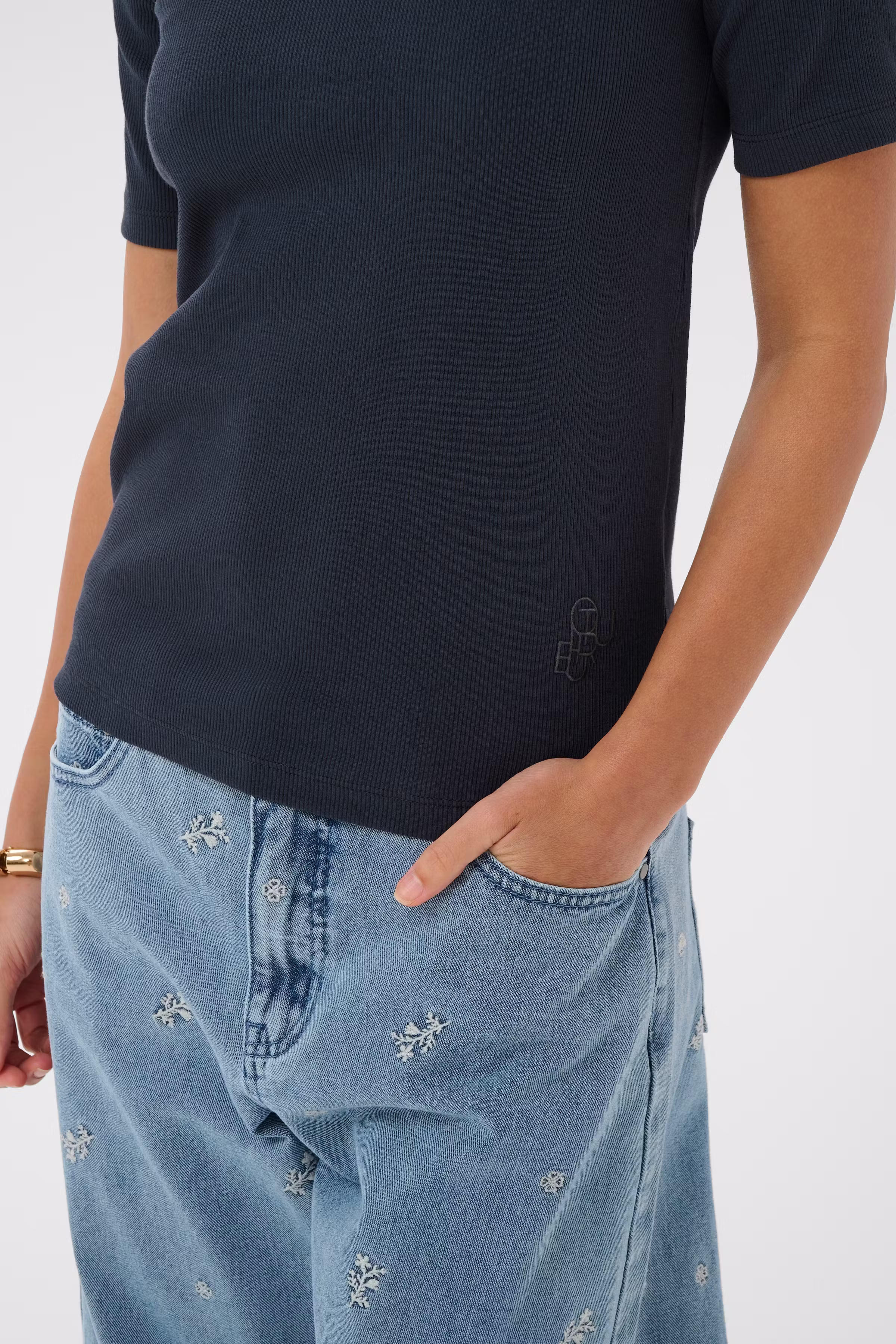 CUalyssa T-shirt LOOKBOOK DETAIL 50113233-194011