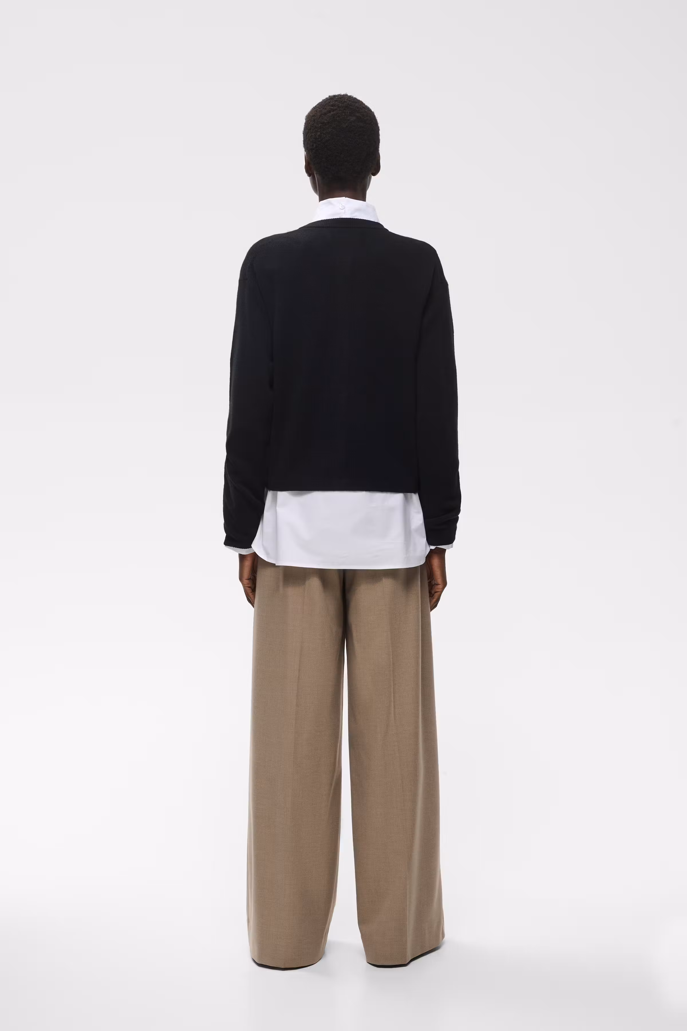 PEIIW Cardigan LOOKBOOK BACK 30113251-194008