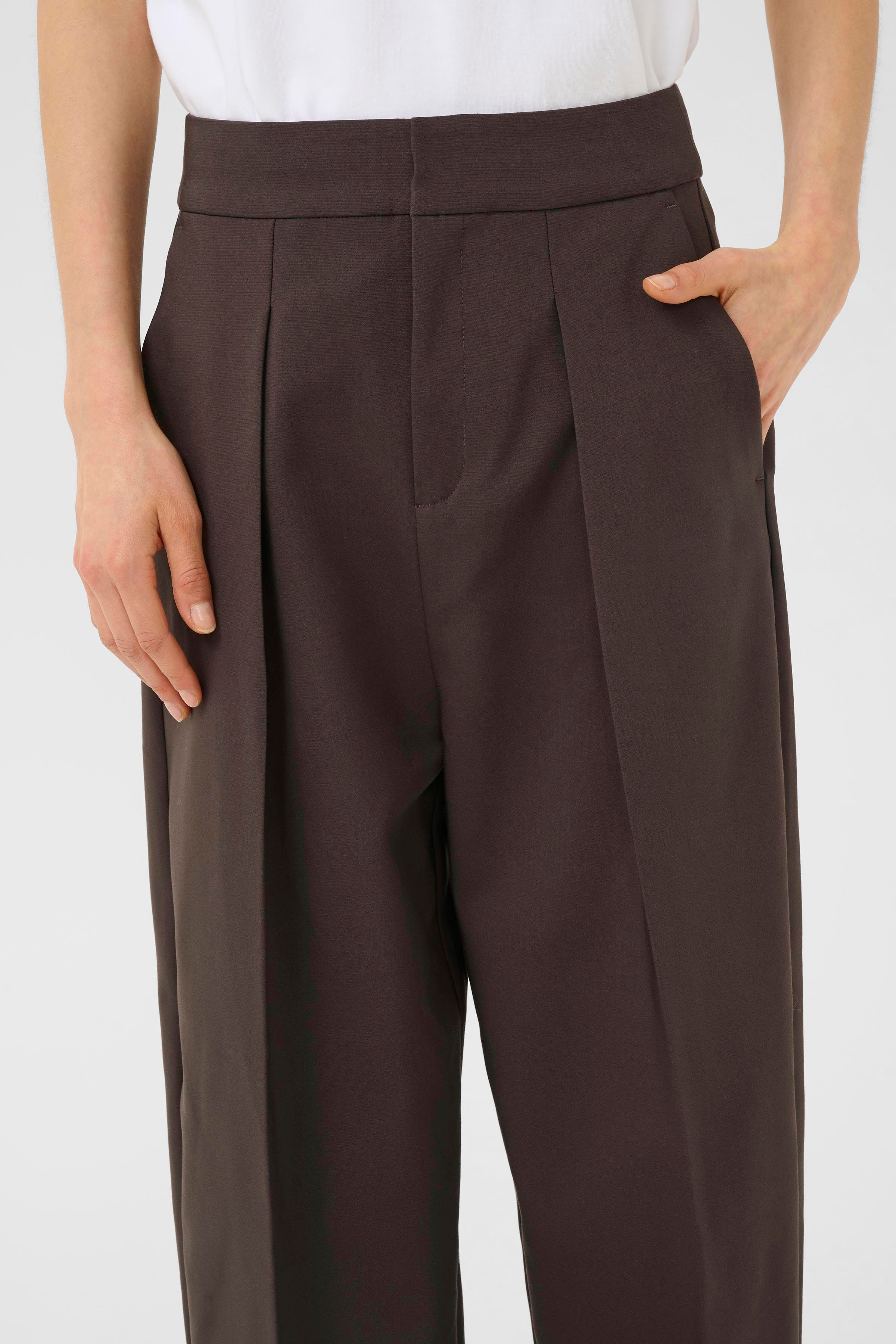 ZellaIW Barrel Trousers LOOKBOOK DETAIL 30107207-190910