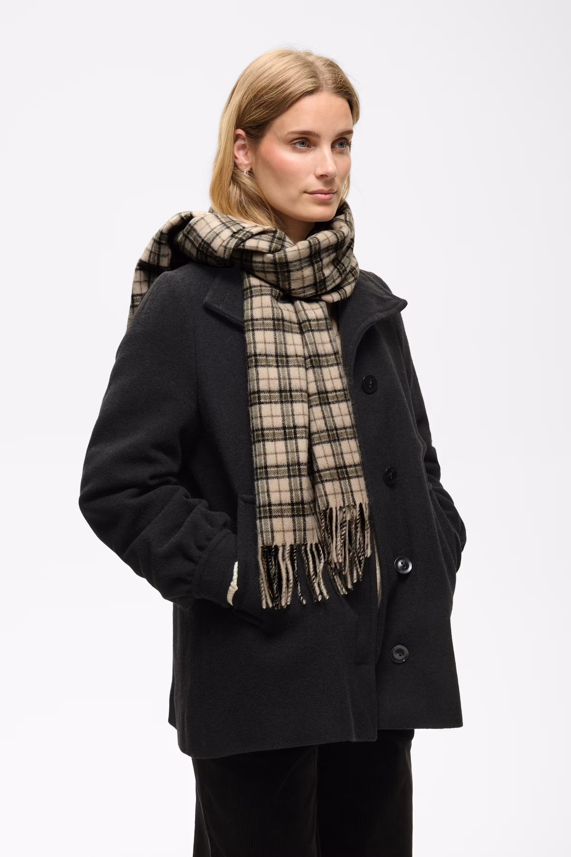 KithaPW Skjerf LOOKBOOK FRONT 30308757-305347