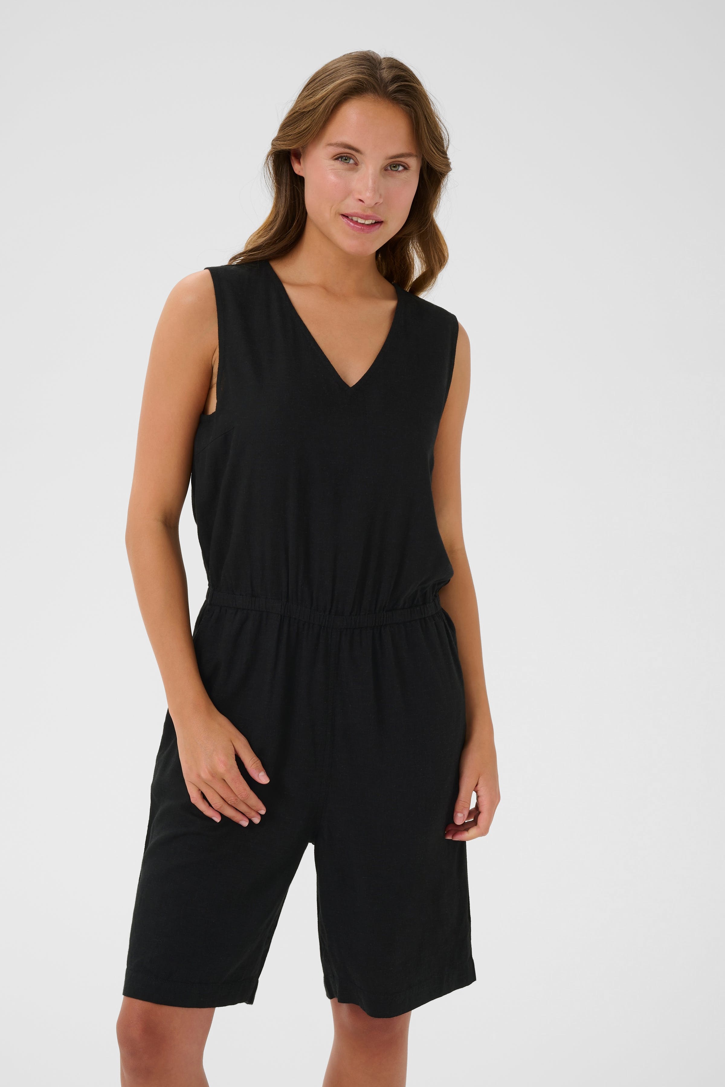 KAmilia Linen Jumpsuit LOOKBOOK FRONT 10510420-100121