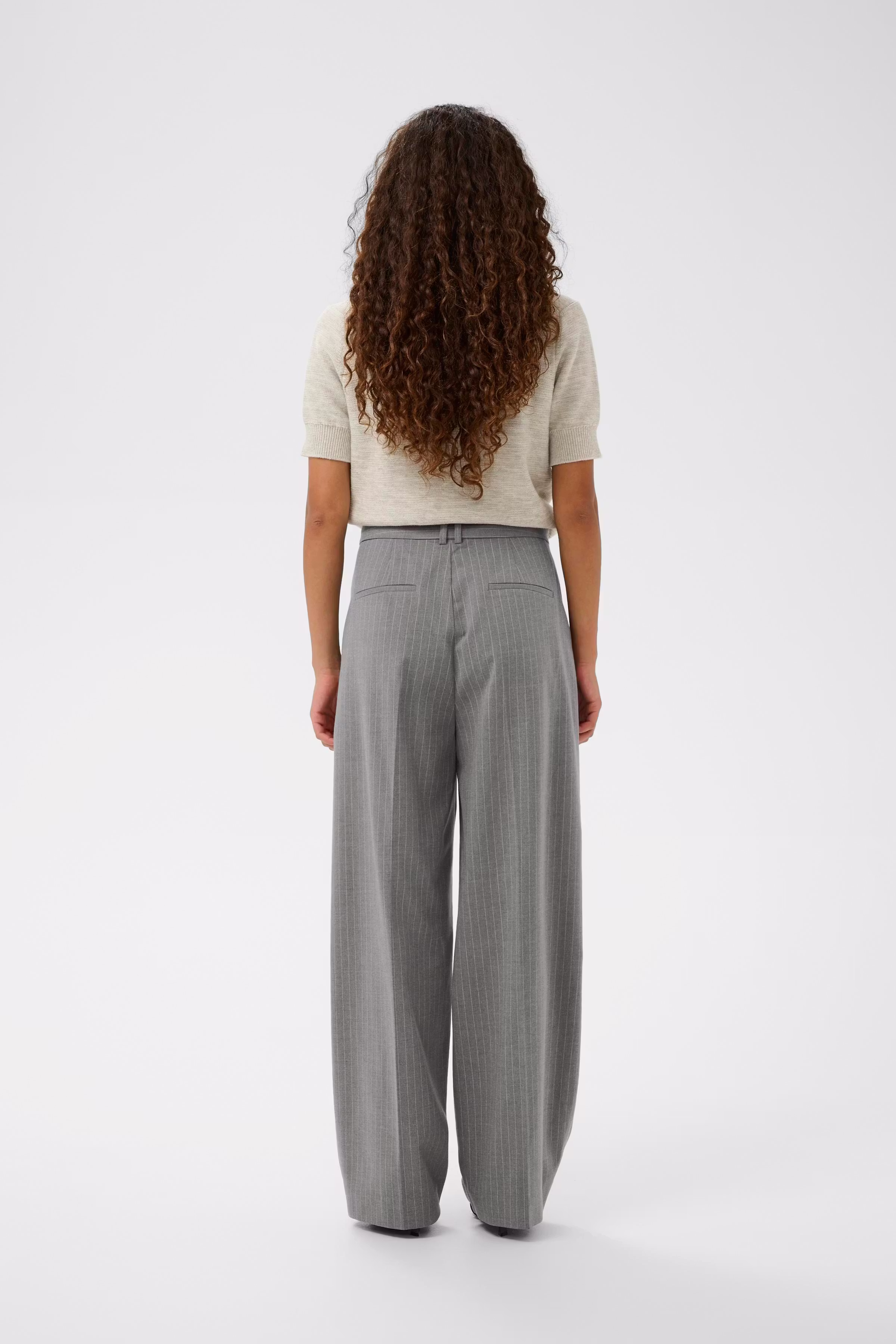 HOSANNAIW Trousers LOOKBOOK BACK 30112224-300285