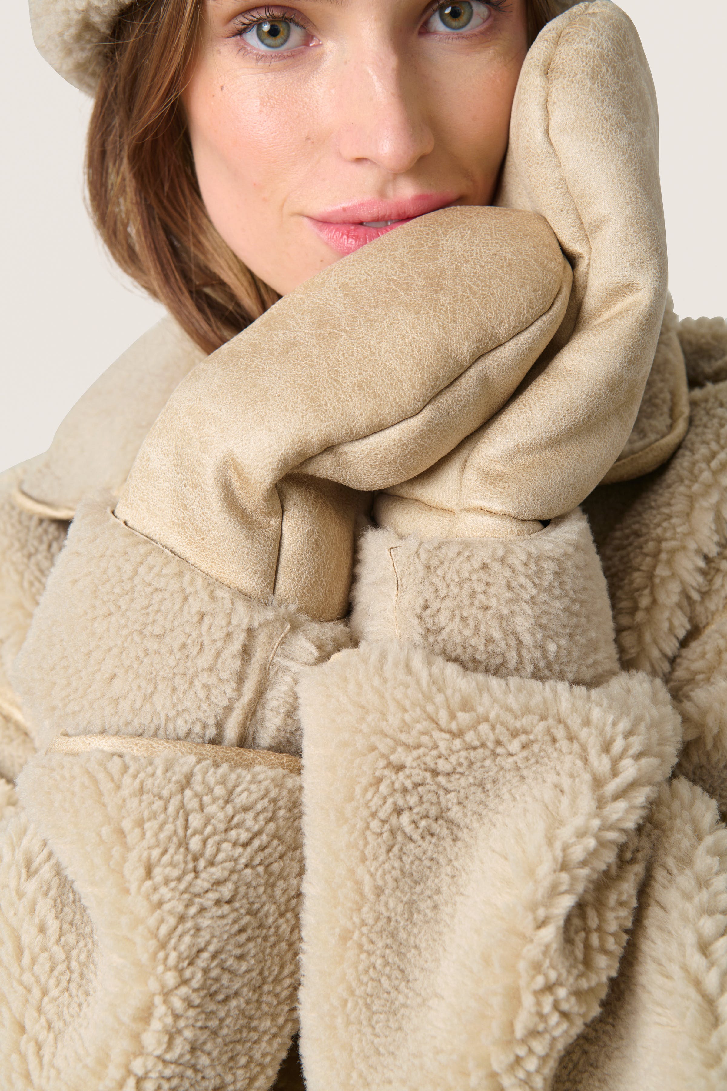 SLEvannah Handskar LOOKBOOK DETAIL 30408271-130404