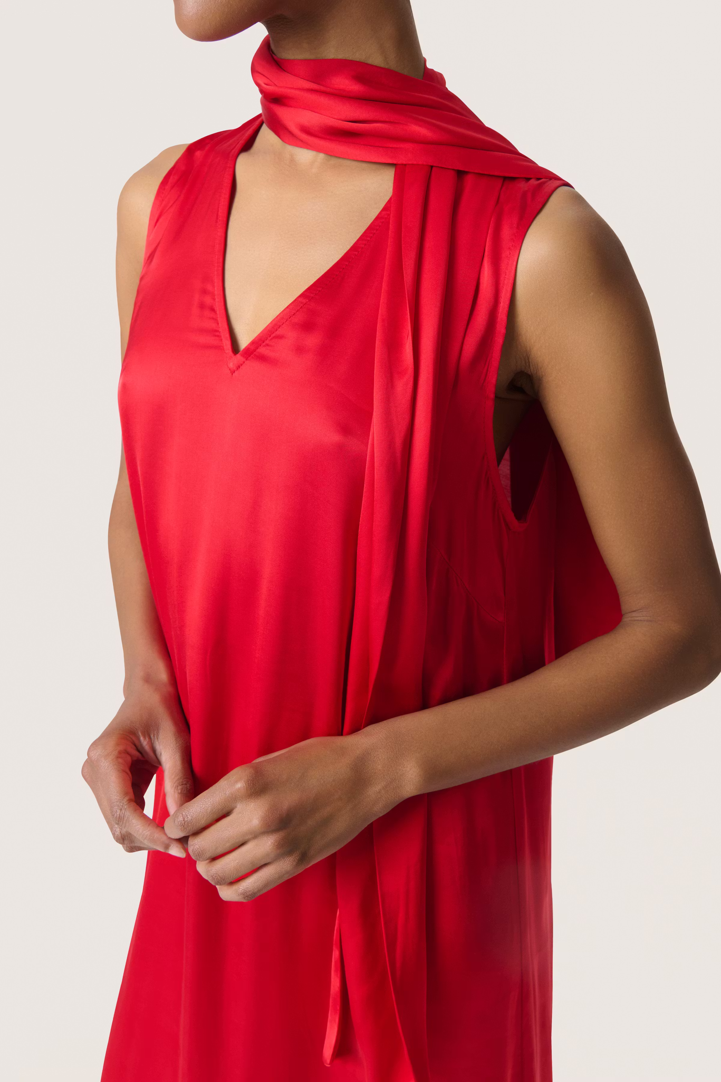 SLAsja Kleid LOOKBOOK DETAIL 30408350-181657