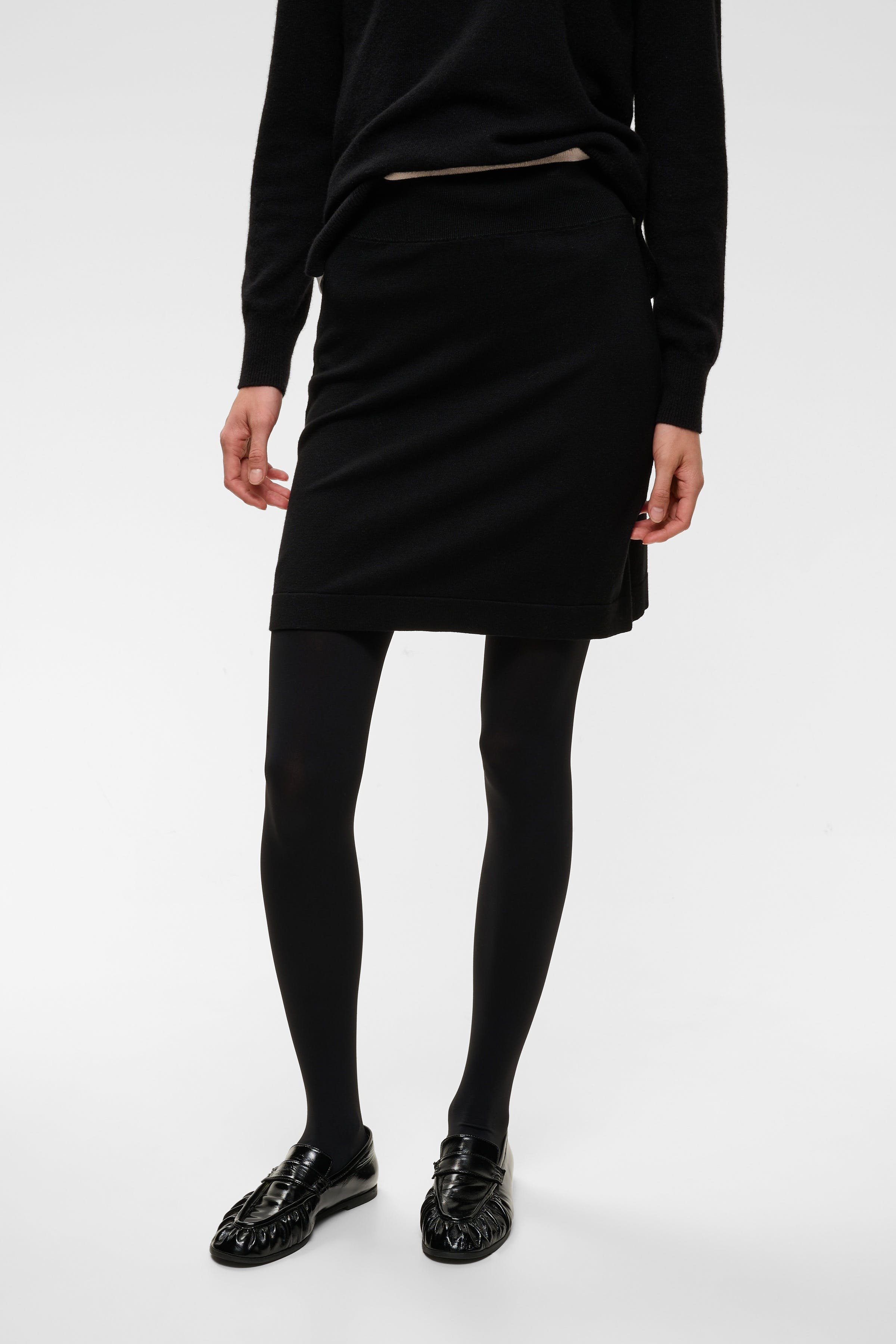 ZusanIW Skirt LOOKBOOK FRONT 30111349-194008