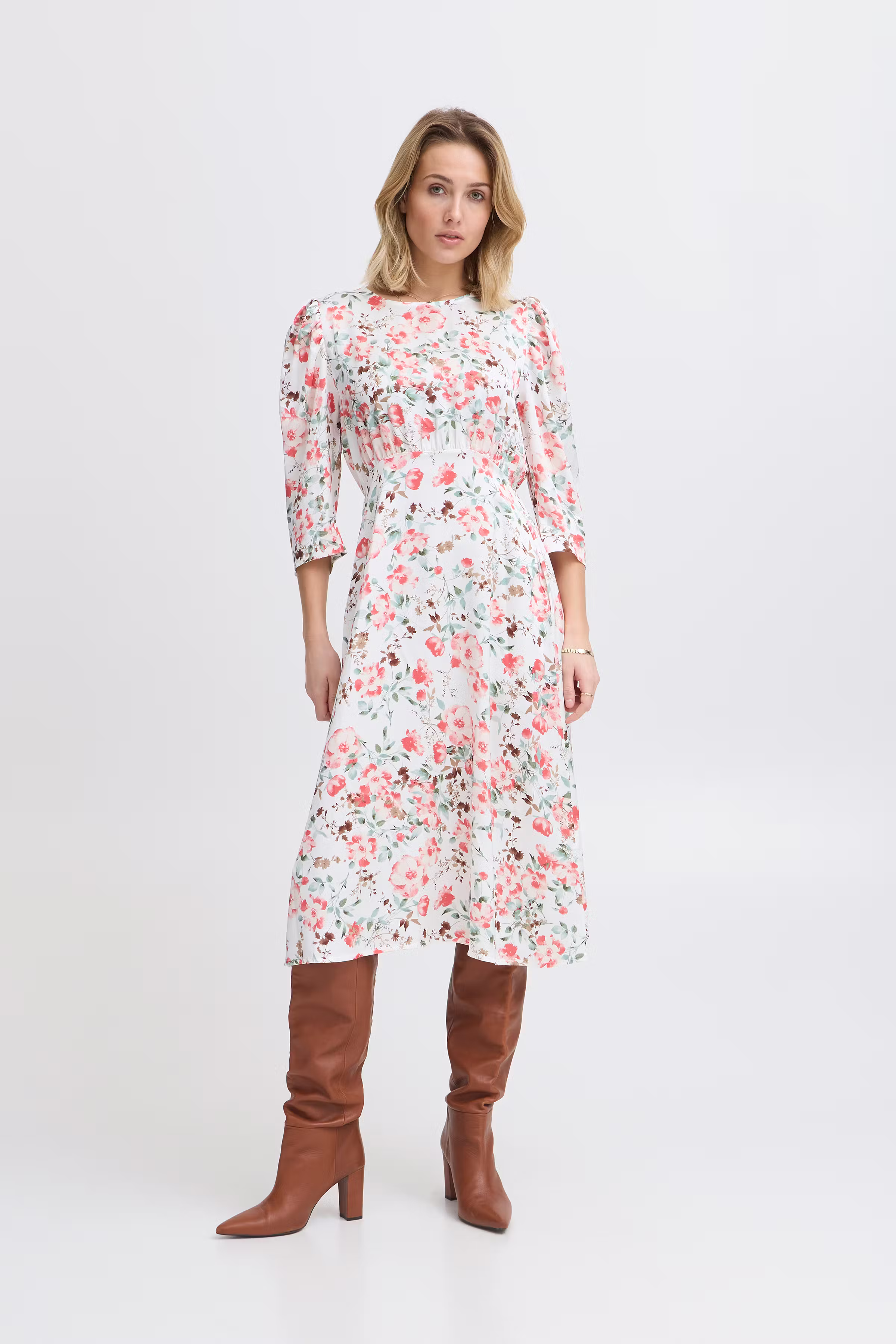 SBLEE Kjole LOOKBOOK FRONT 22100894-181762