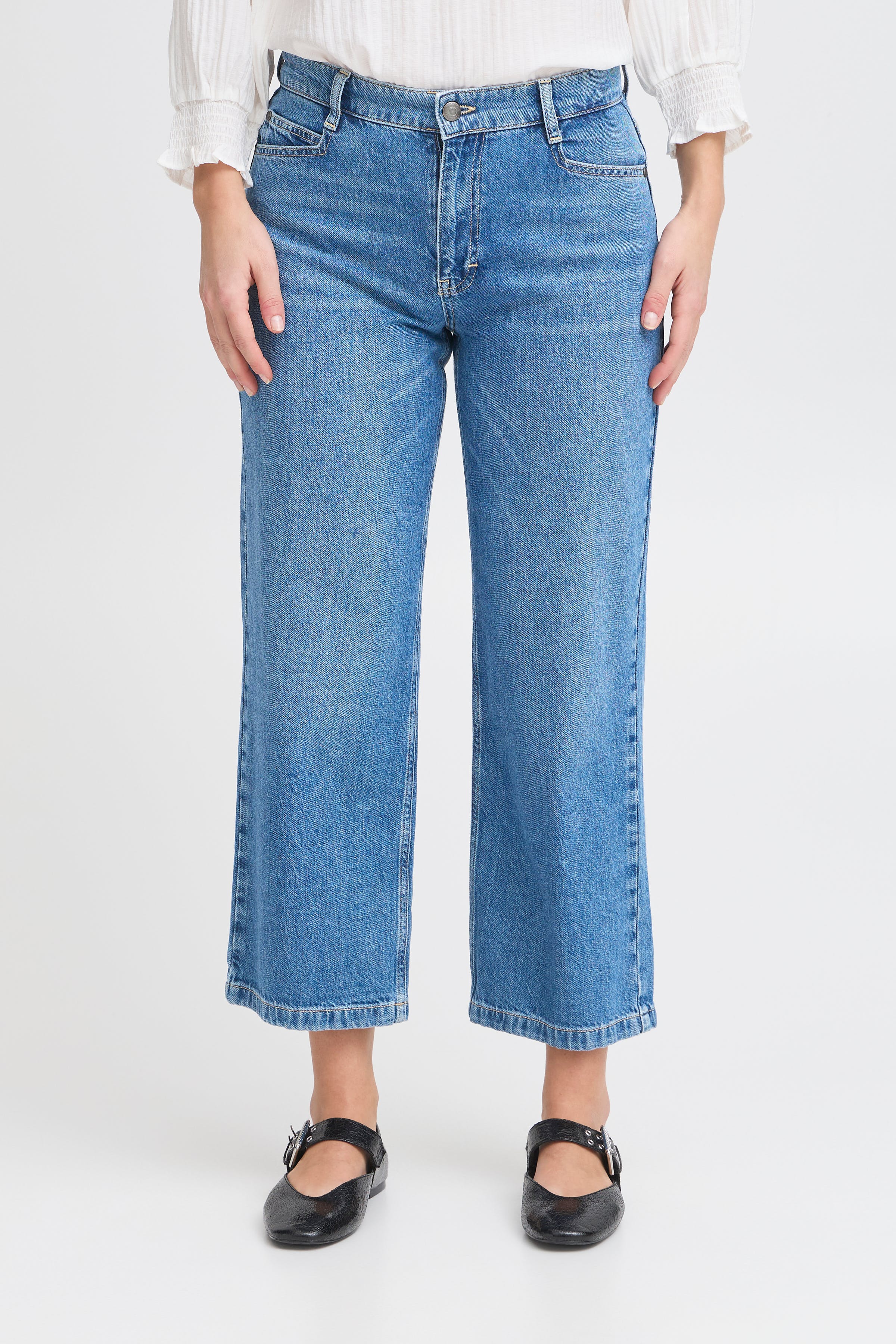 PZJADA HW Jeans Cropped, Straight Leg LOOKBOOK FRONT 50208821-200005