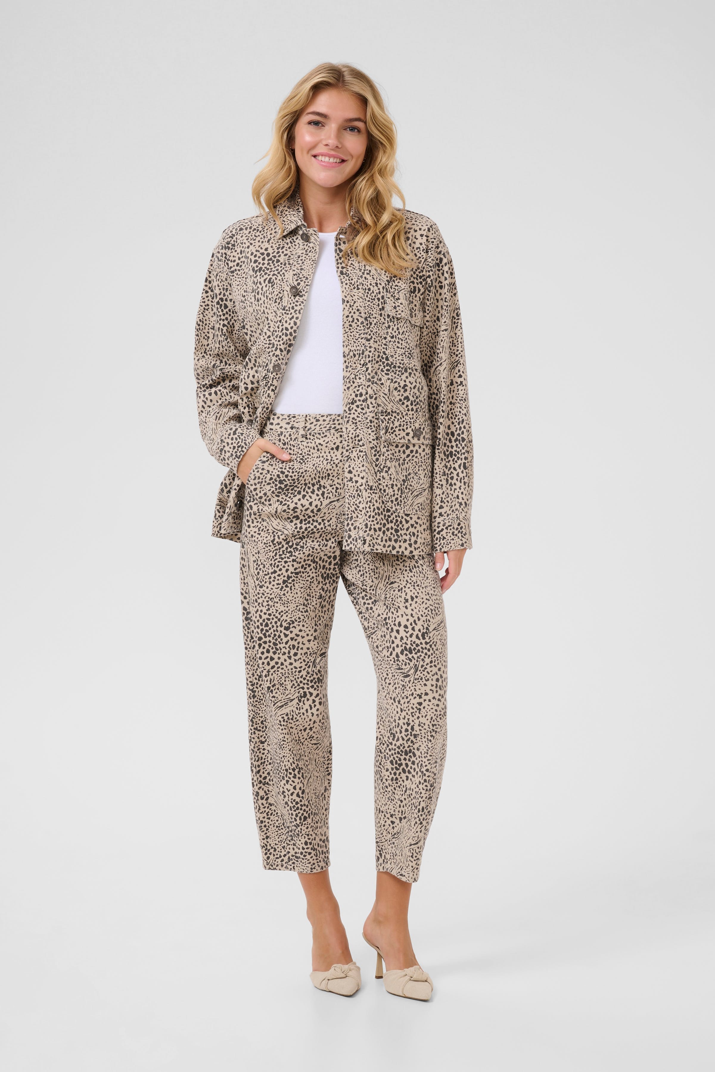 KAlisa Jeans LOOKBOOK FRONT 10510019-107403