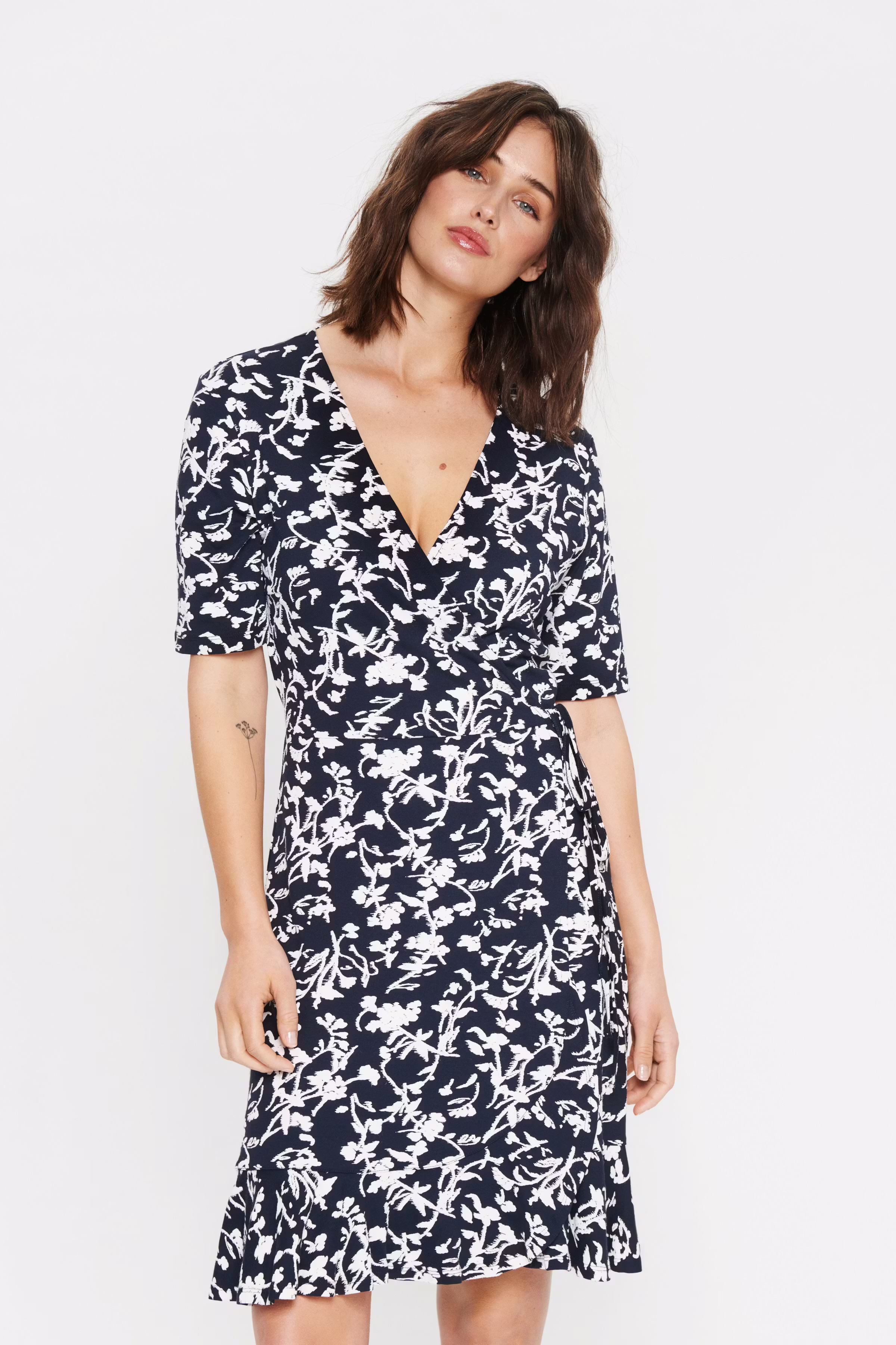 MinaSZ Dress LOOKBOOK FRONT 30510156-600347