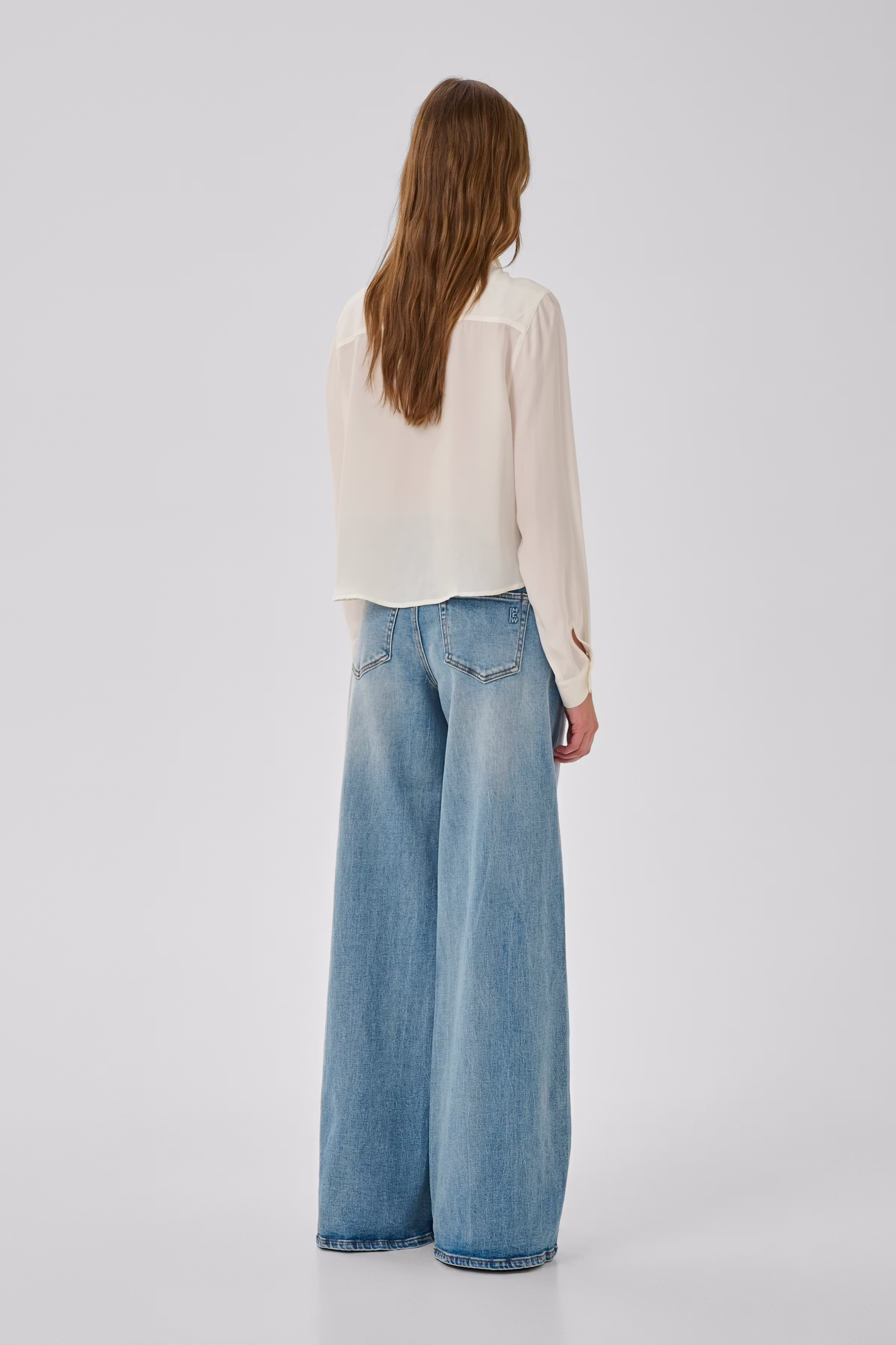 MWSilk Shirt in 100% silk LOOKBOOK BACK 10705353-110602