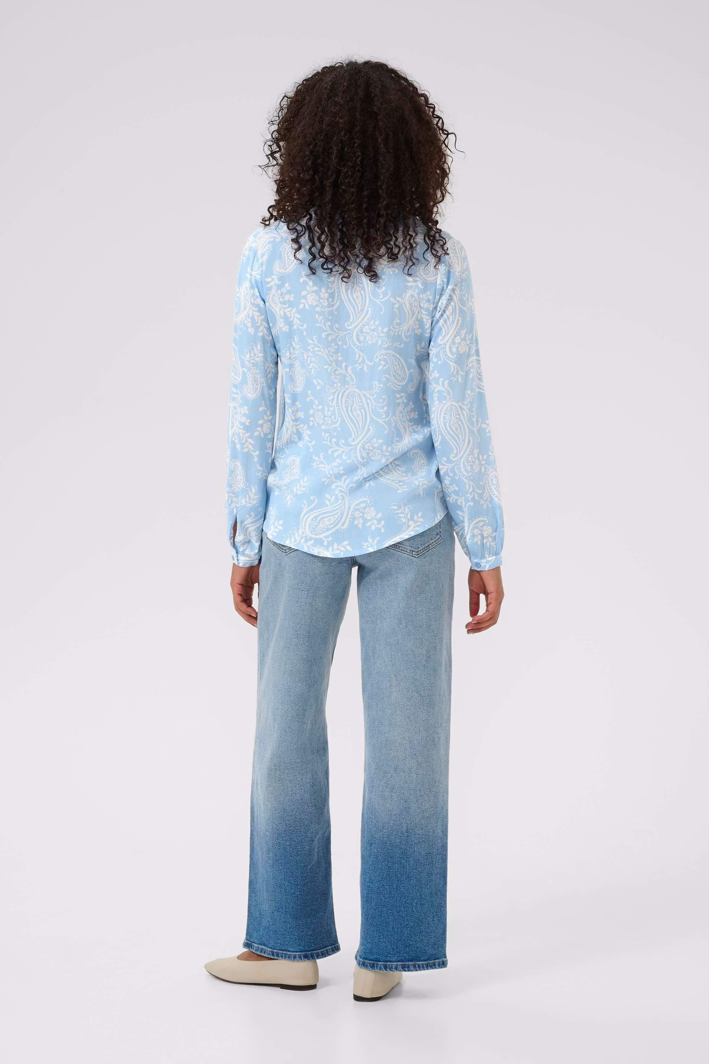 KAbeathe Blouse LOOKBOOK BACK 10508895-107907