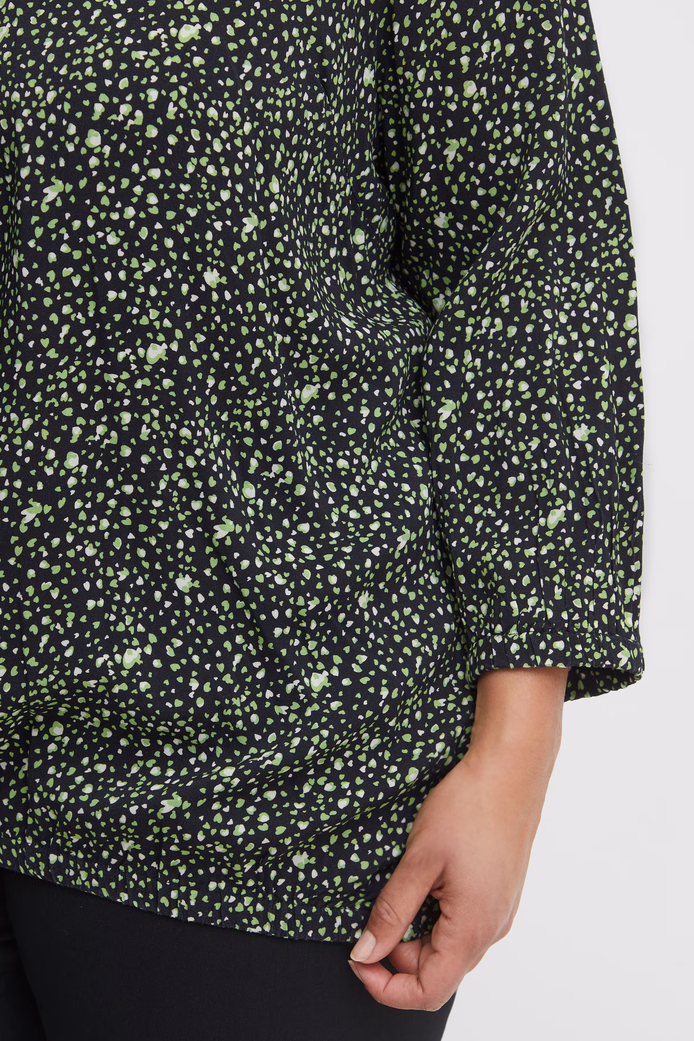 FPELISE Bluse LOOKBOOK DETAIL 20612106-201859