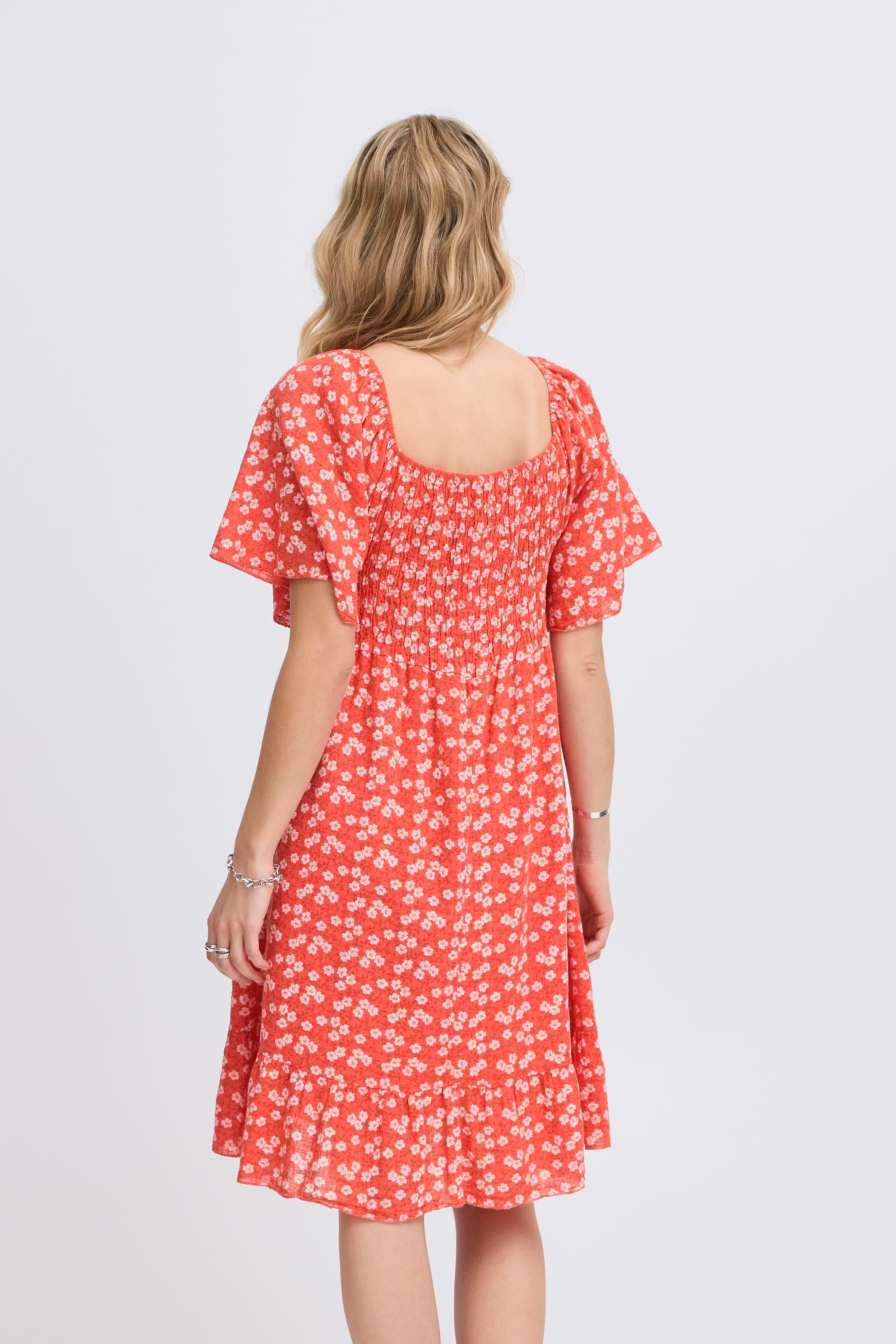 SBALEXA Kjole LOOKBOOK BACK 22100973-181762