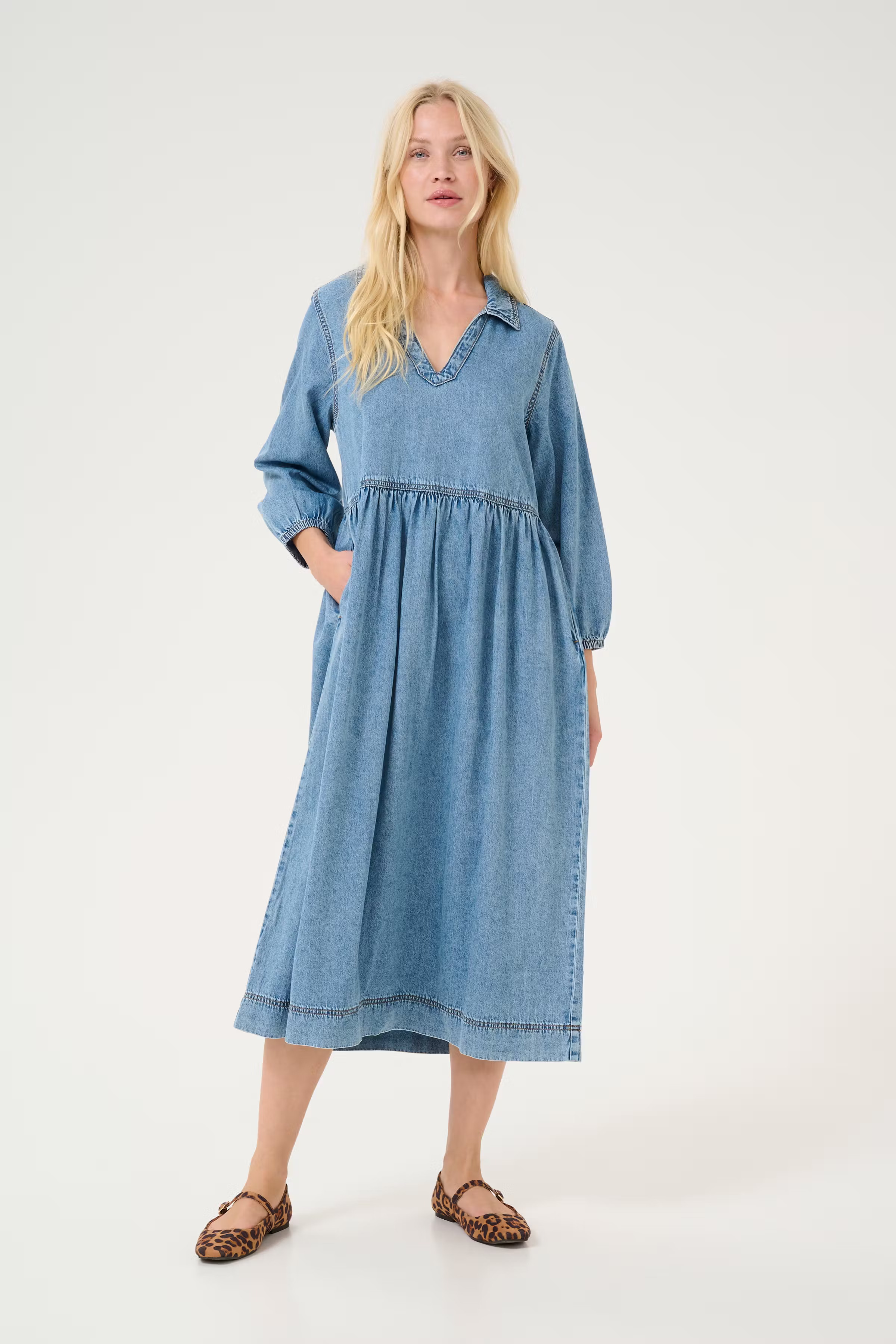 CUadele Dress LOOKBOOK FRONT 50111616-107358