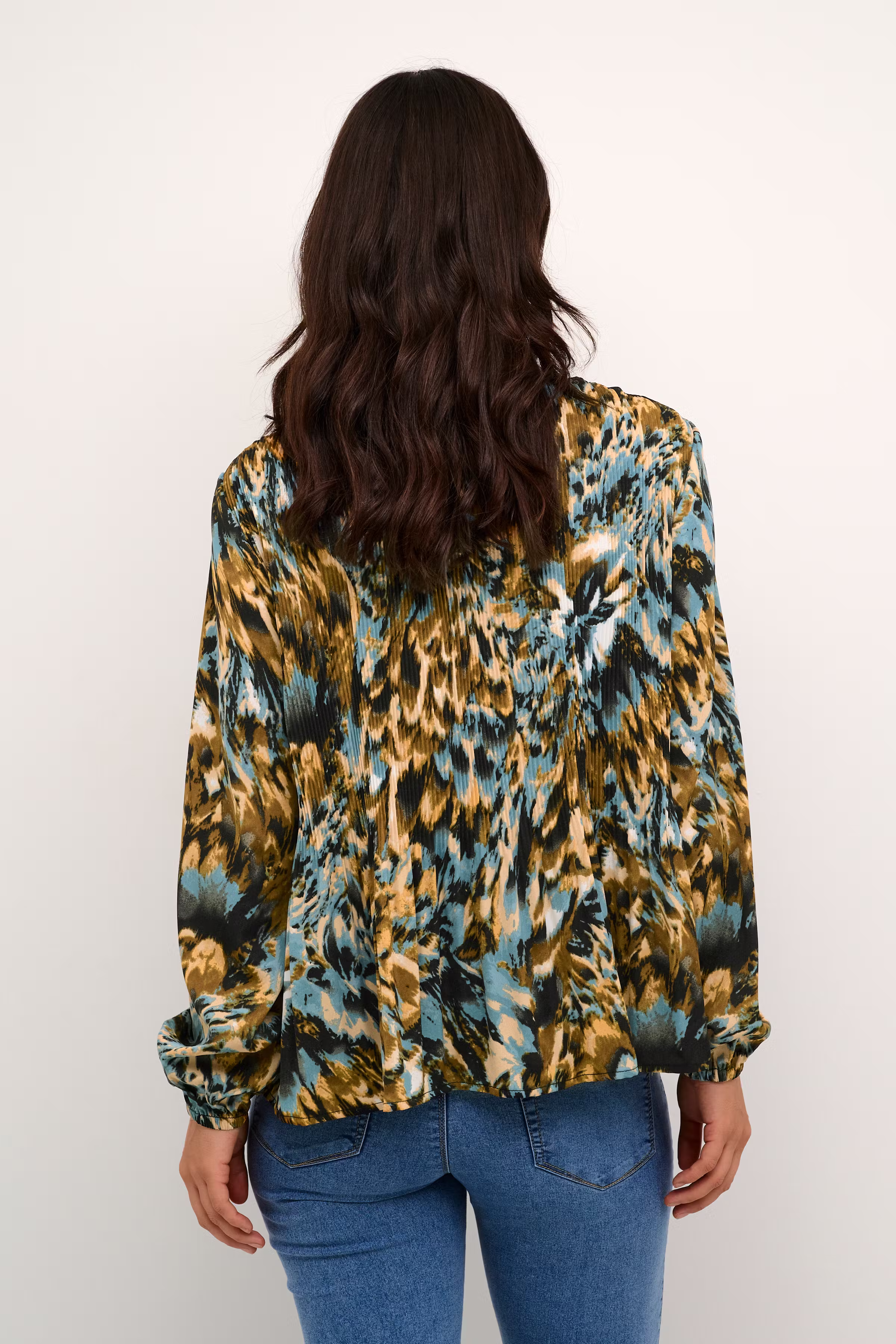 BPlaura Blouse LOOKBOOK BACK 10590612-105561B