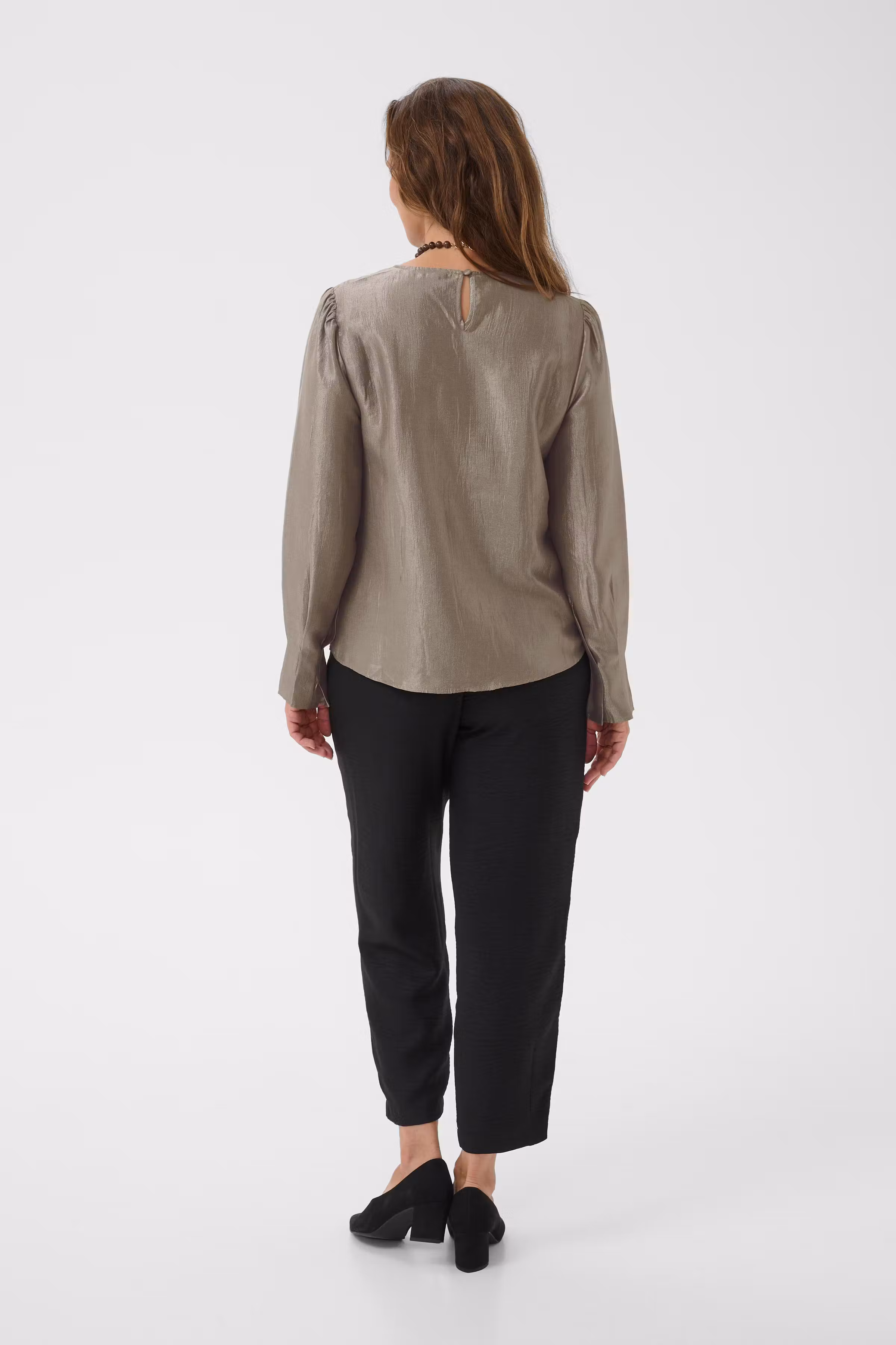 BPwinnie Blouse LOOKBOOK BACK 40200241-190808