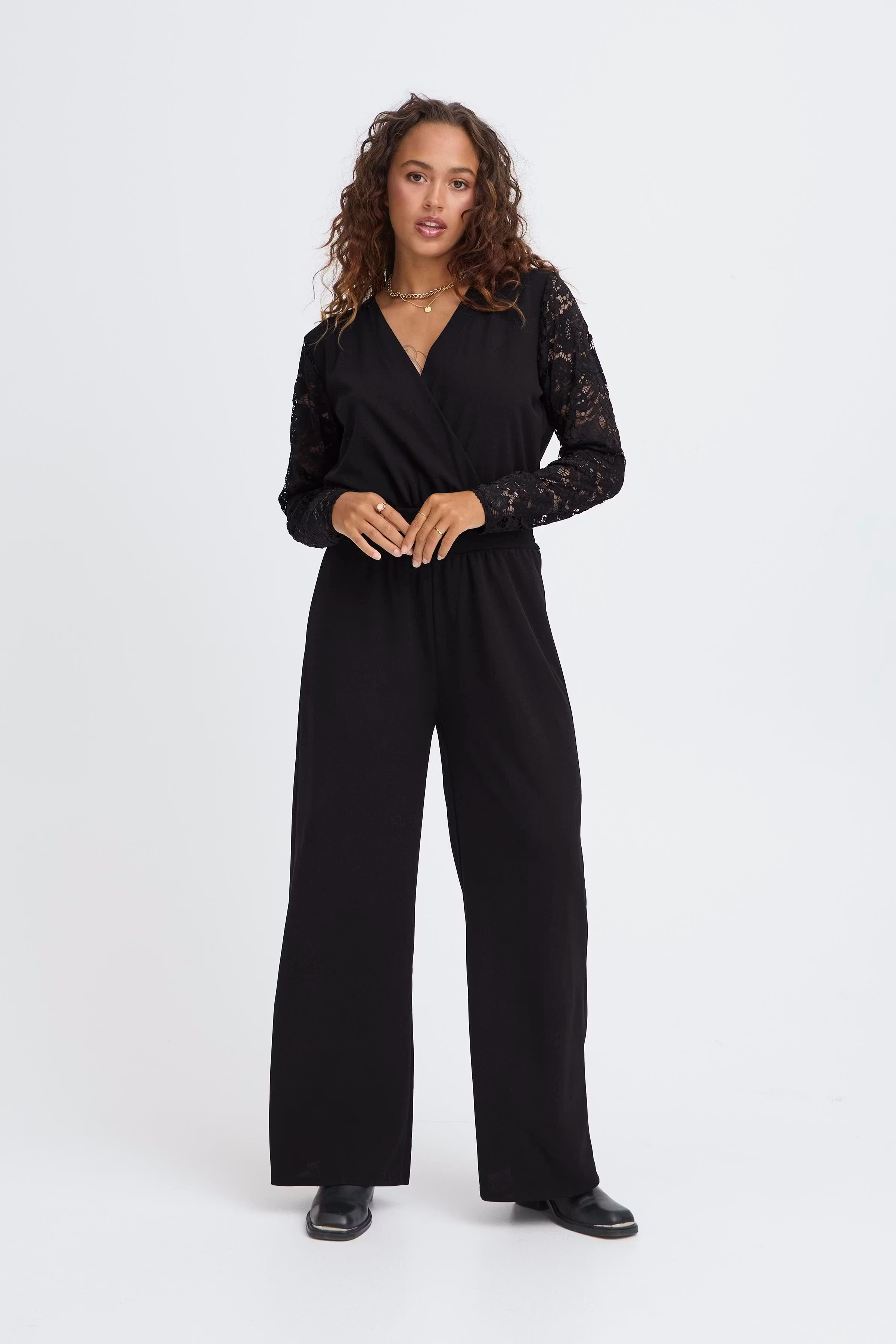 SBSIENNA Jumpsuit LOOKBOOK FRONT 22101113-190303