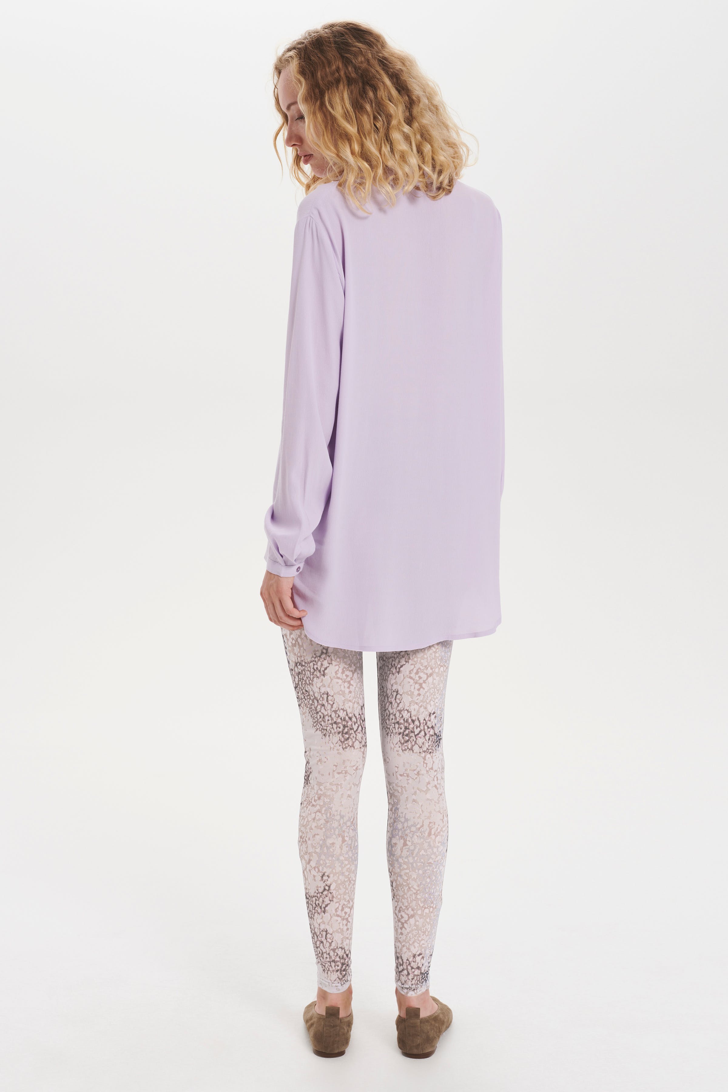 IanneSZ Leggings

 LOOKBOOK BACK 30511843-600337