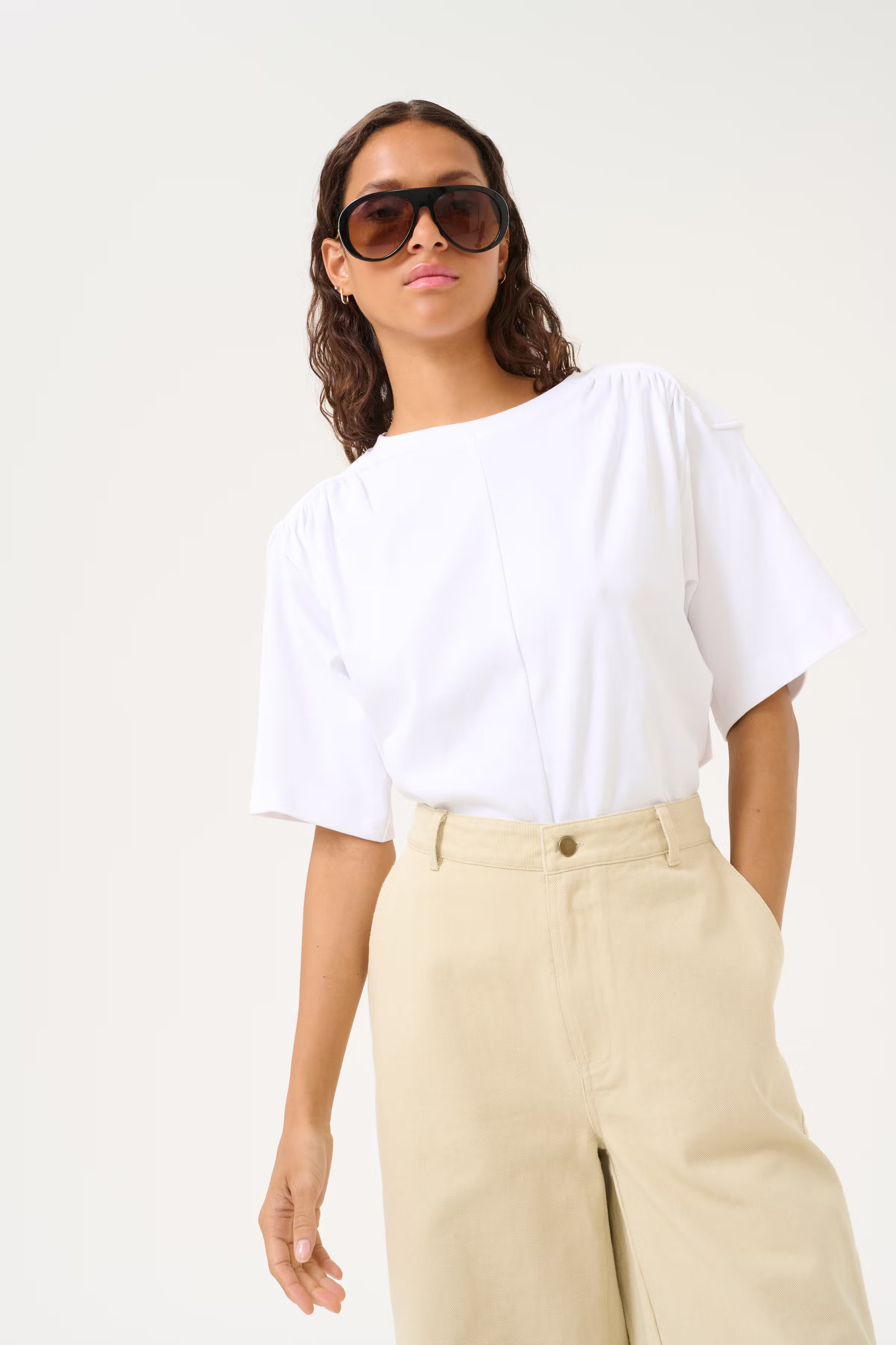 KBVary T-shirt LOOKBOOK DETAIL 10105484-110601