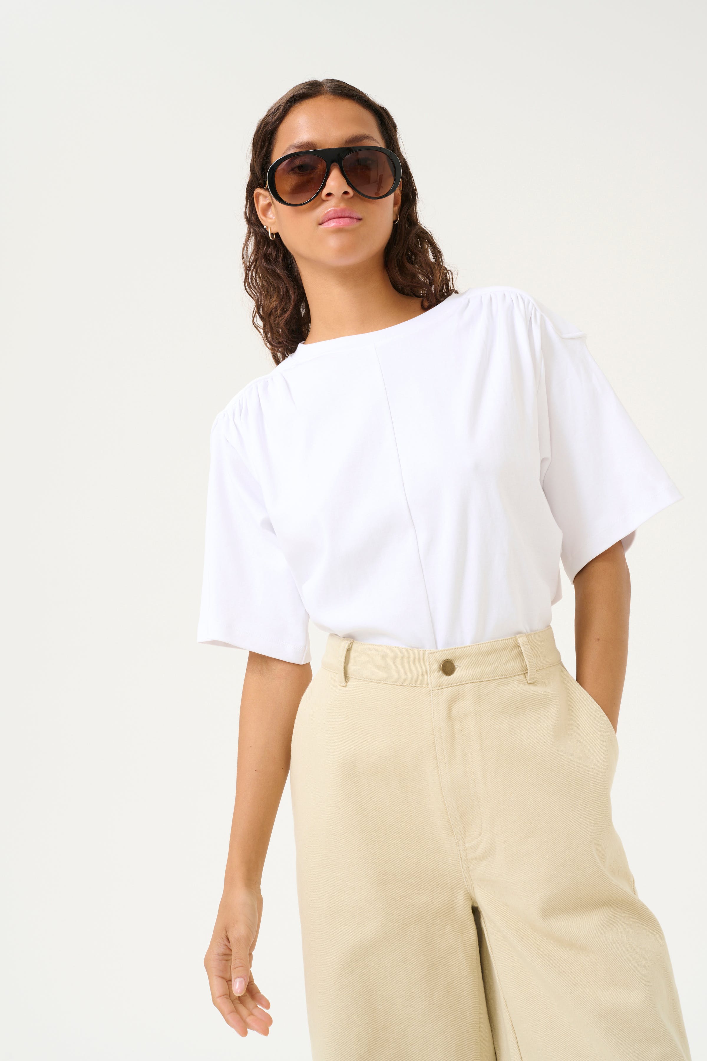 KBVary T-shirt LOOKBOOK DETAIL 10105484-110601