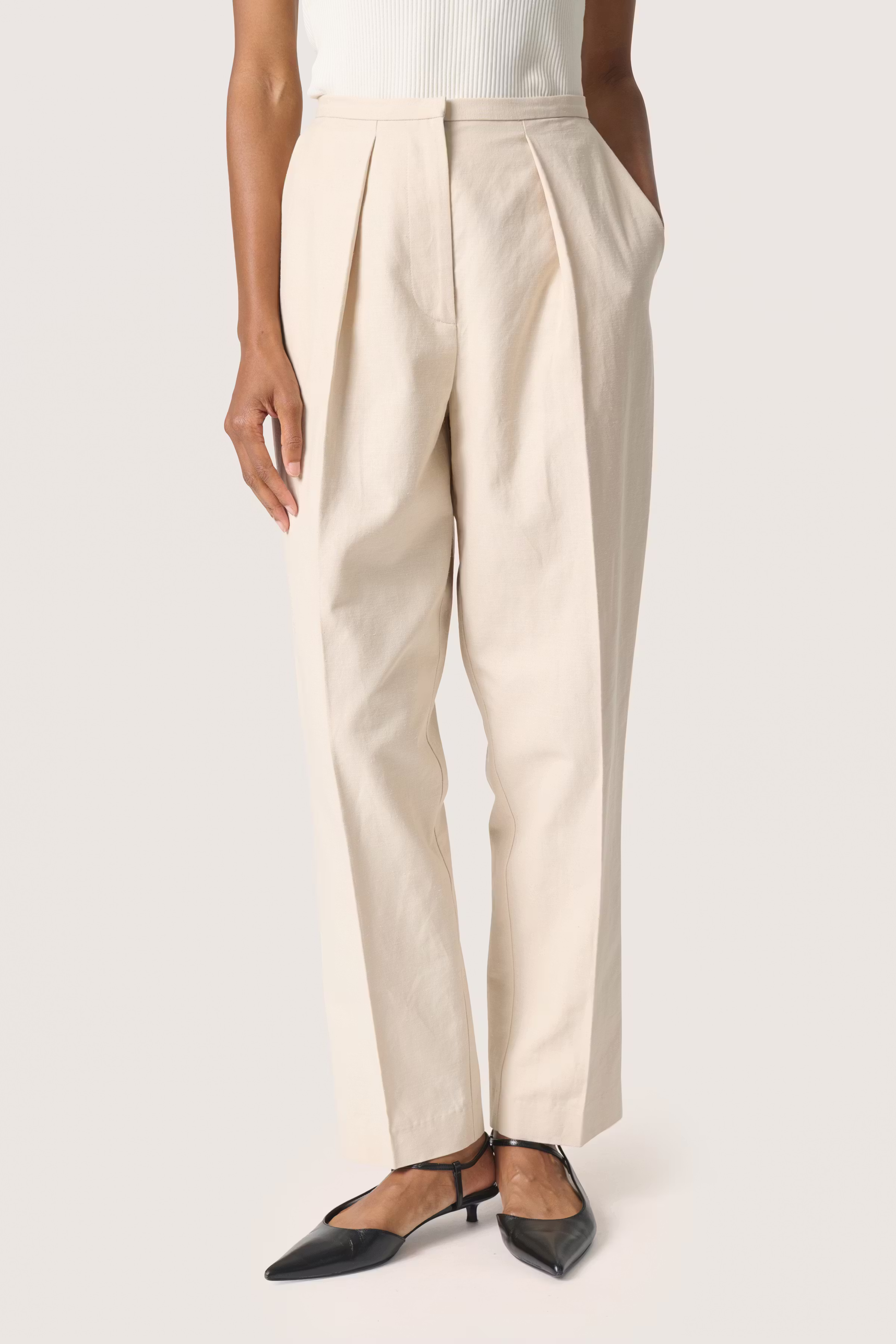 SLLinnena Linen Trousers LOOKBOOK FRONT 30408099-130404