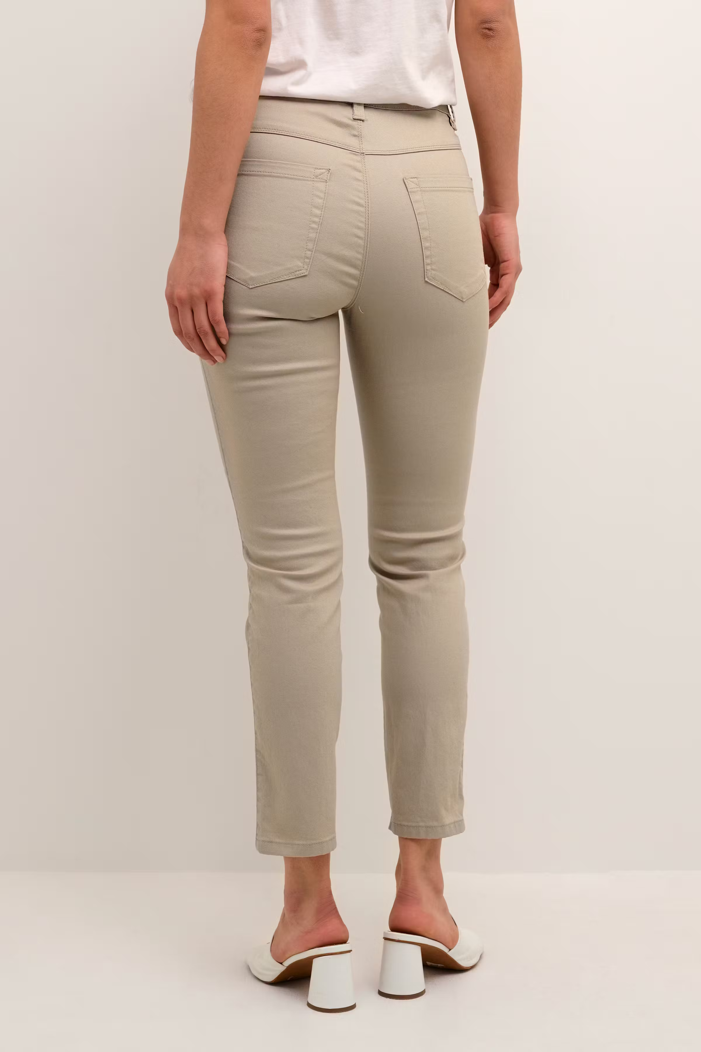 KAzelina Slim Jeans LOOKBOOK BACK 10506253-151305