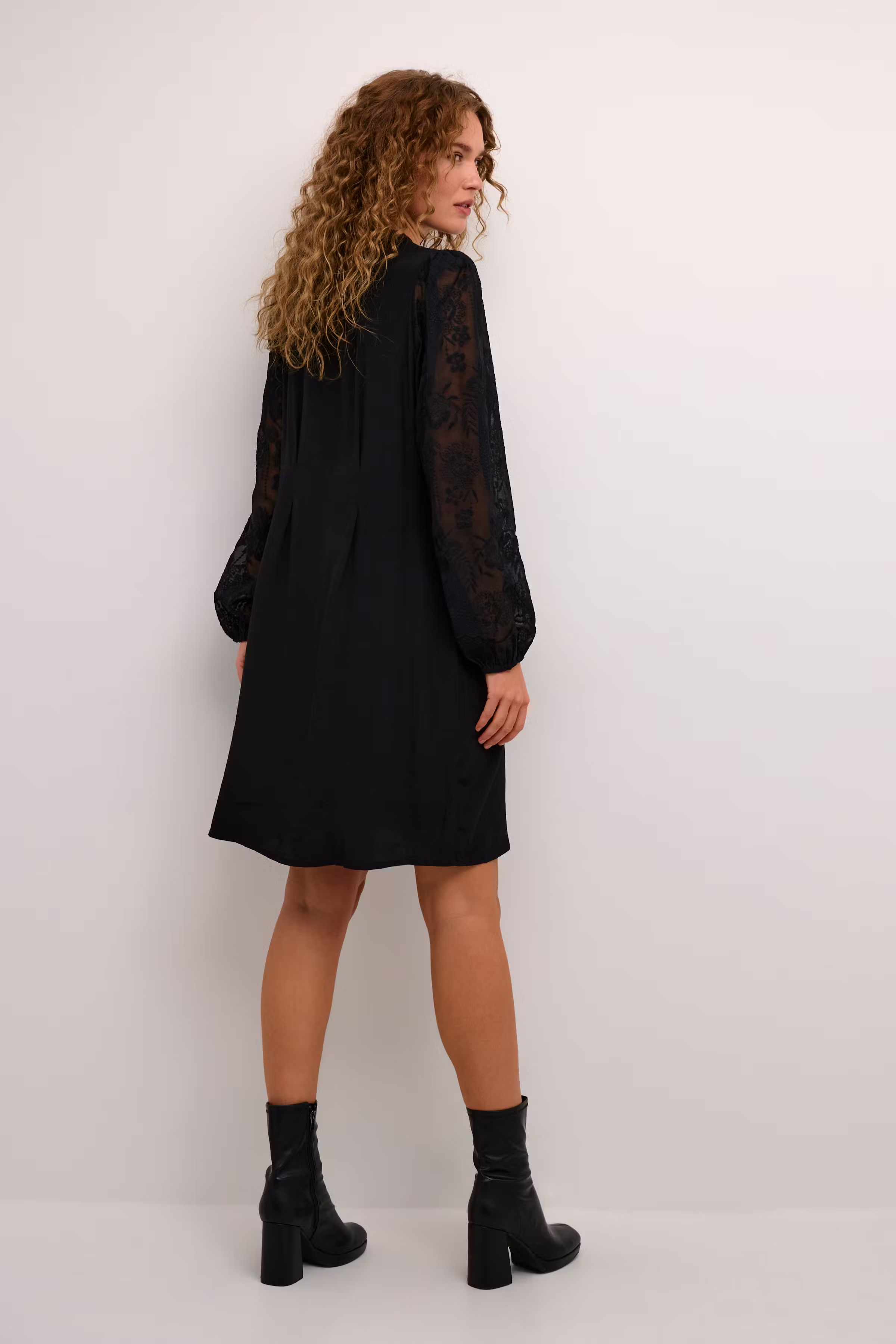 CUlotte Jurk LOOKBOOK BACK 50111356-500012