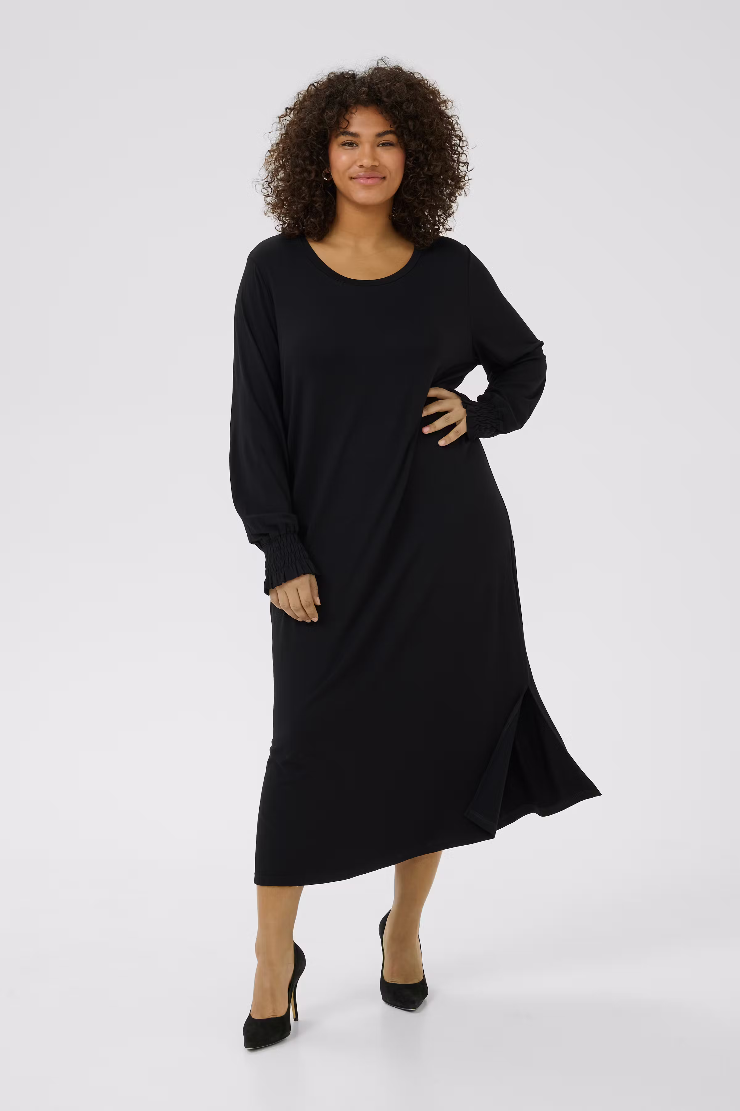 KCcharlotta Robe LOOKBOOK FRONT 10583379-100121