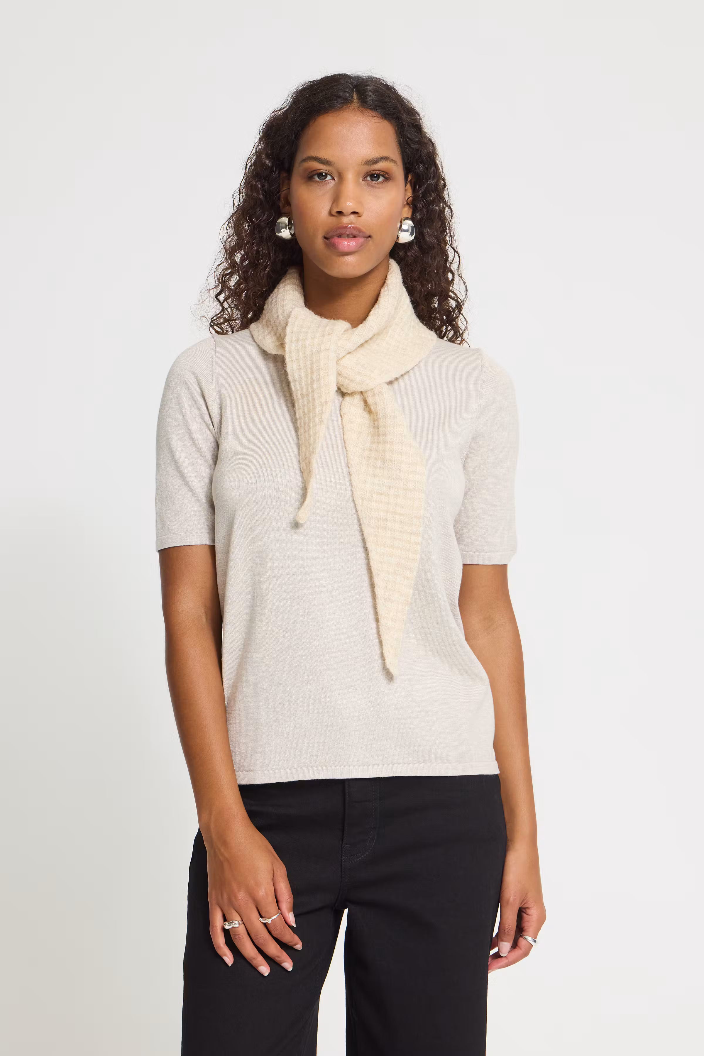 IAFOLTHEA Skjerf LOOKBOOK FRONT 20121693-130401