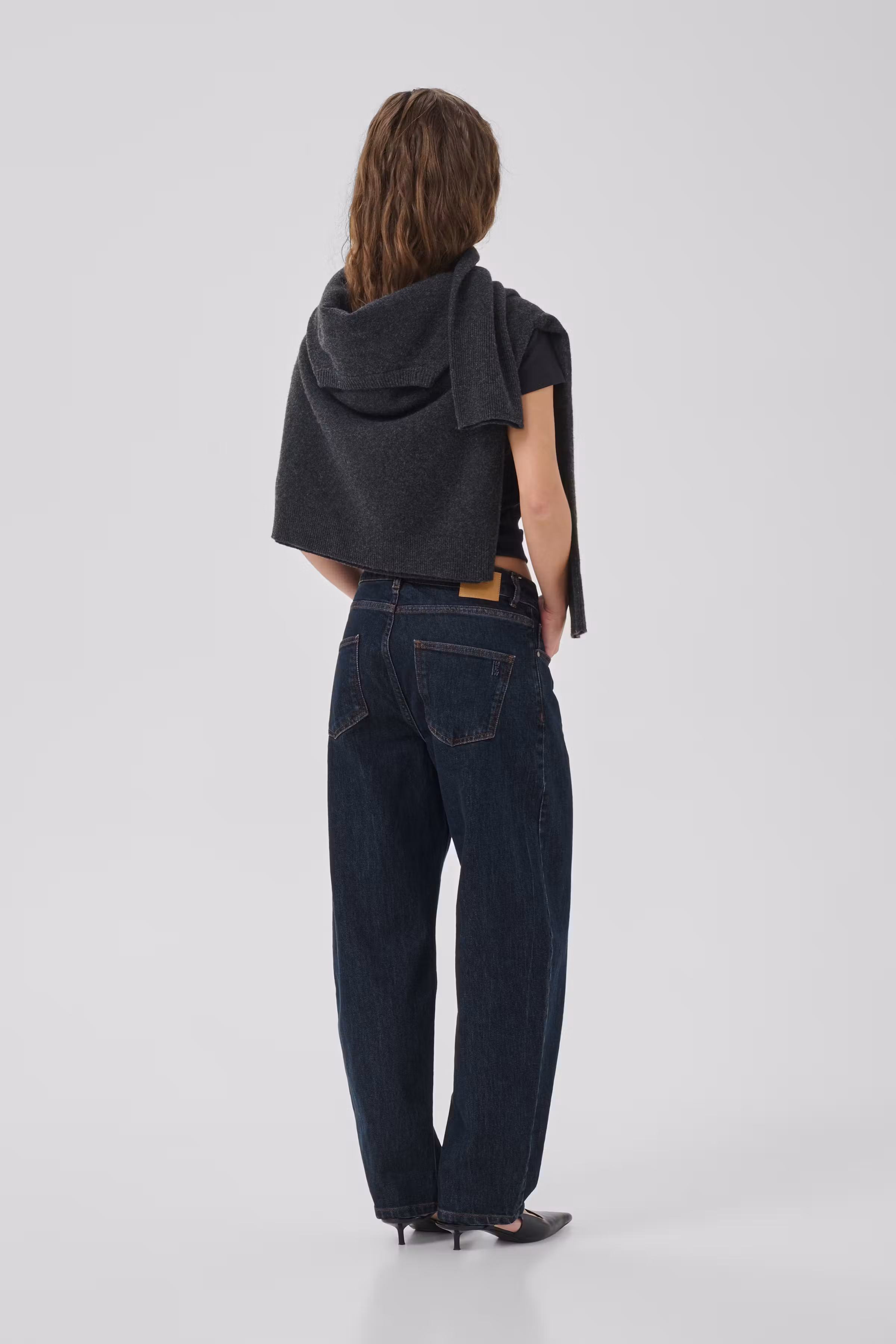 BalooMW Barrel Jeans LOOKBOOK BACK 10705092-100067