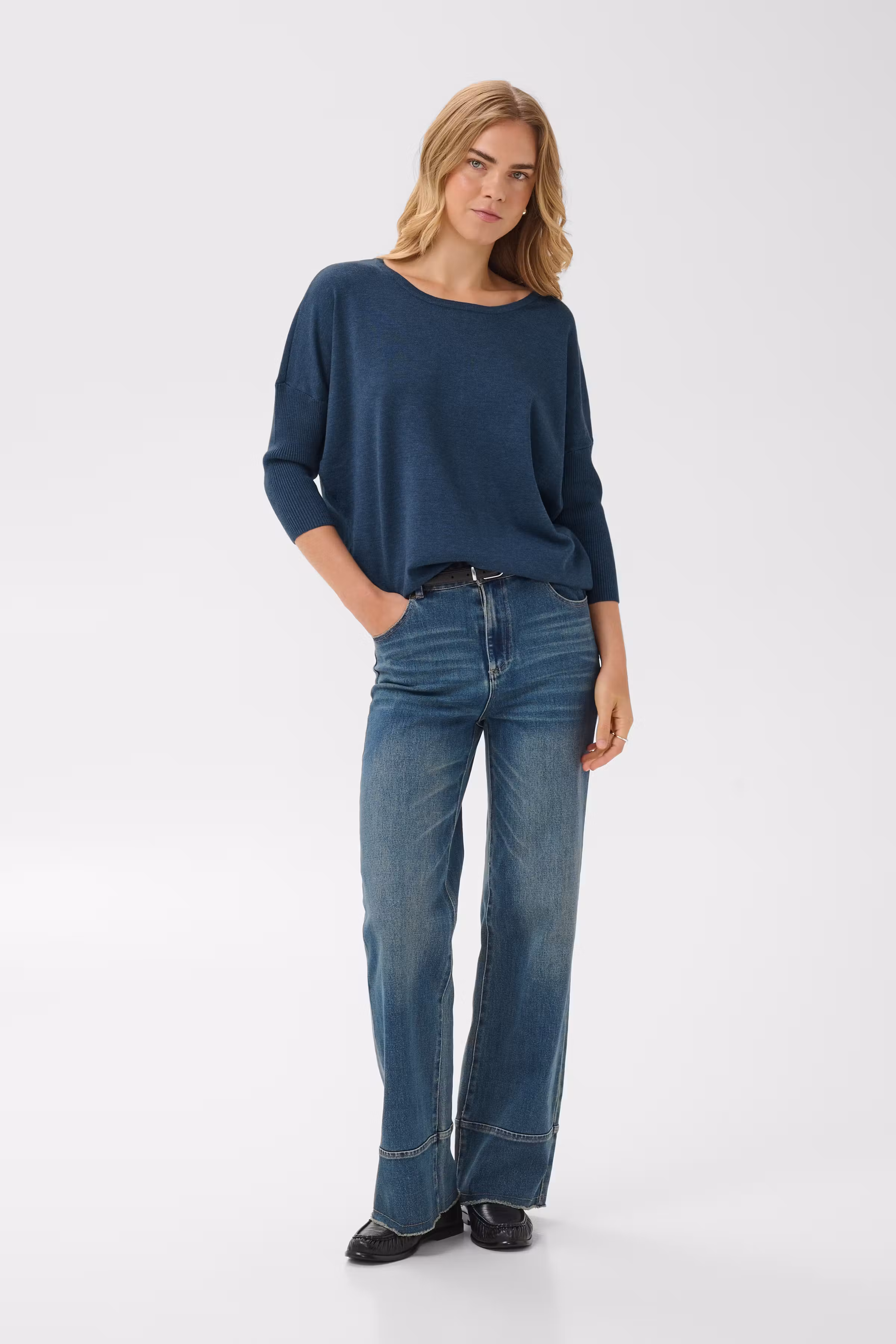A2561, Pullover LOOKBOOK FRONT 30500003-1941171