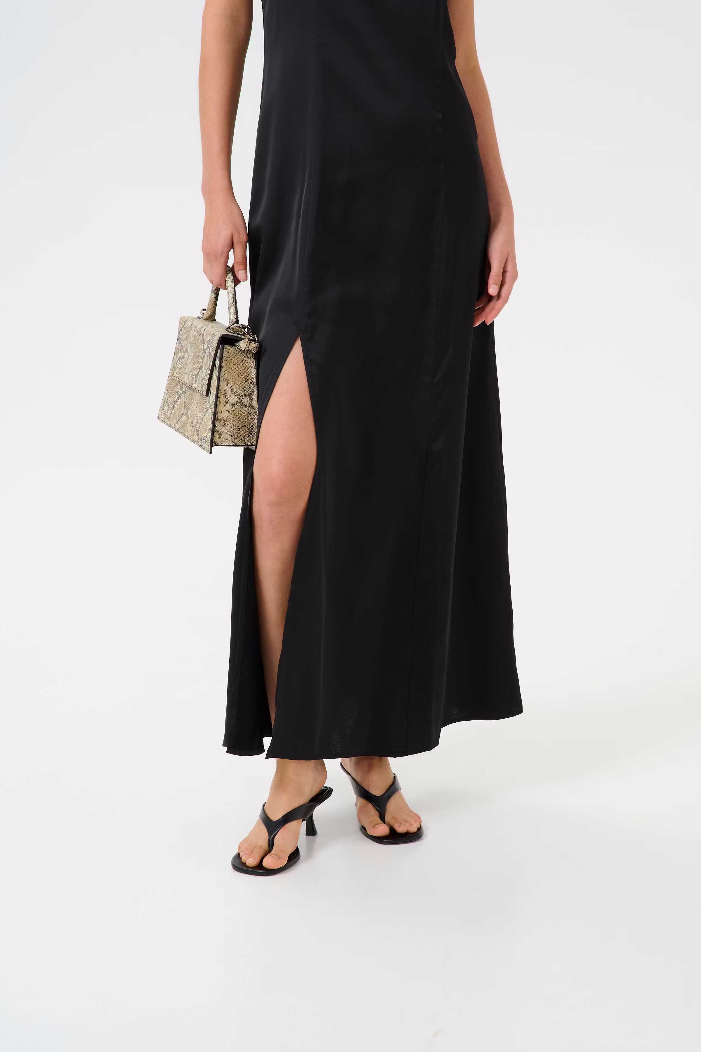 GZpelo Dress LOOKBOOK FRONT 10910175-100017